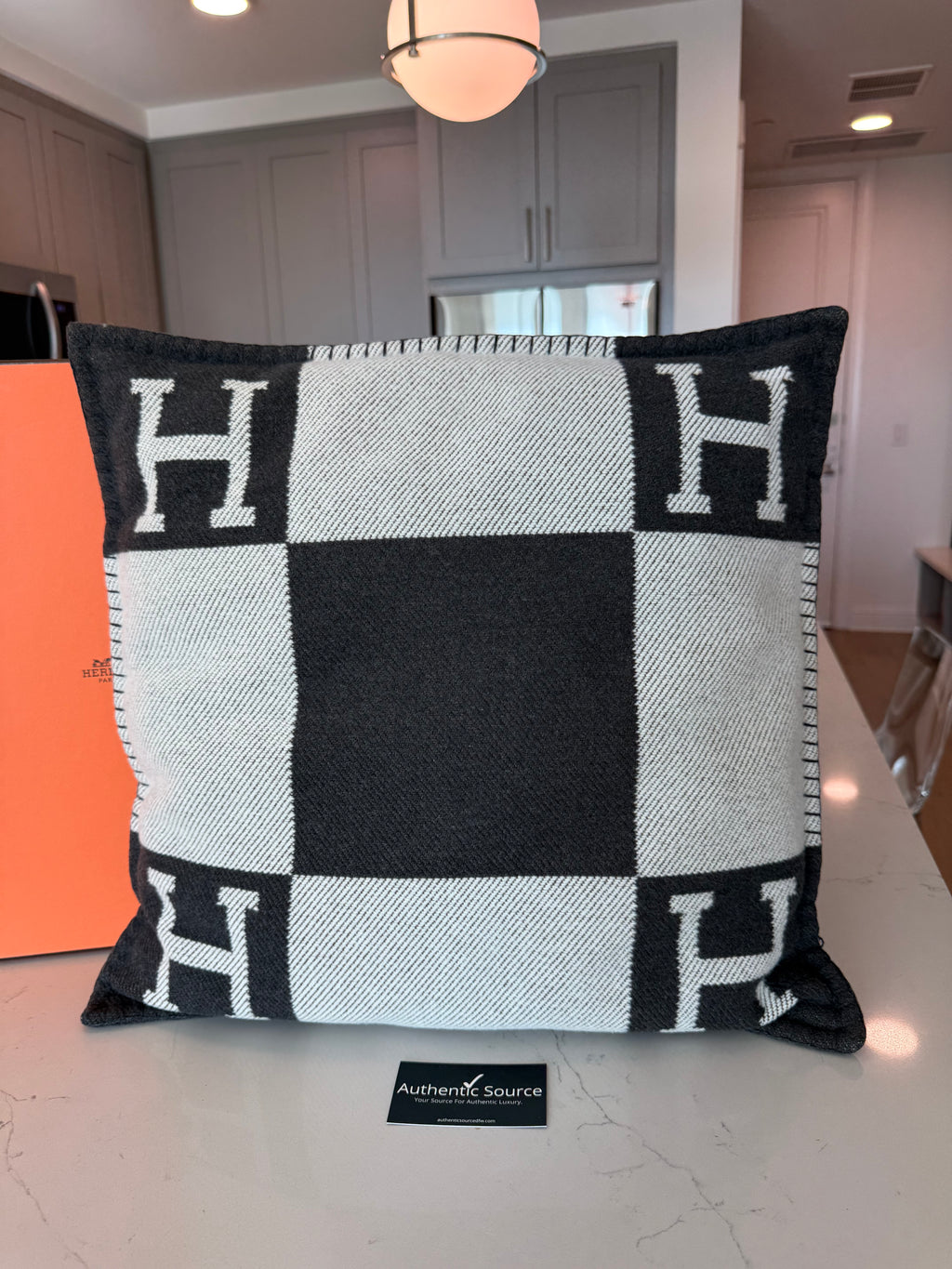 Hermes Avalon Pillow, Large Model