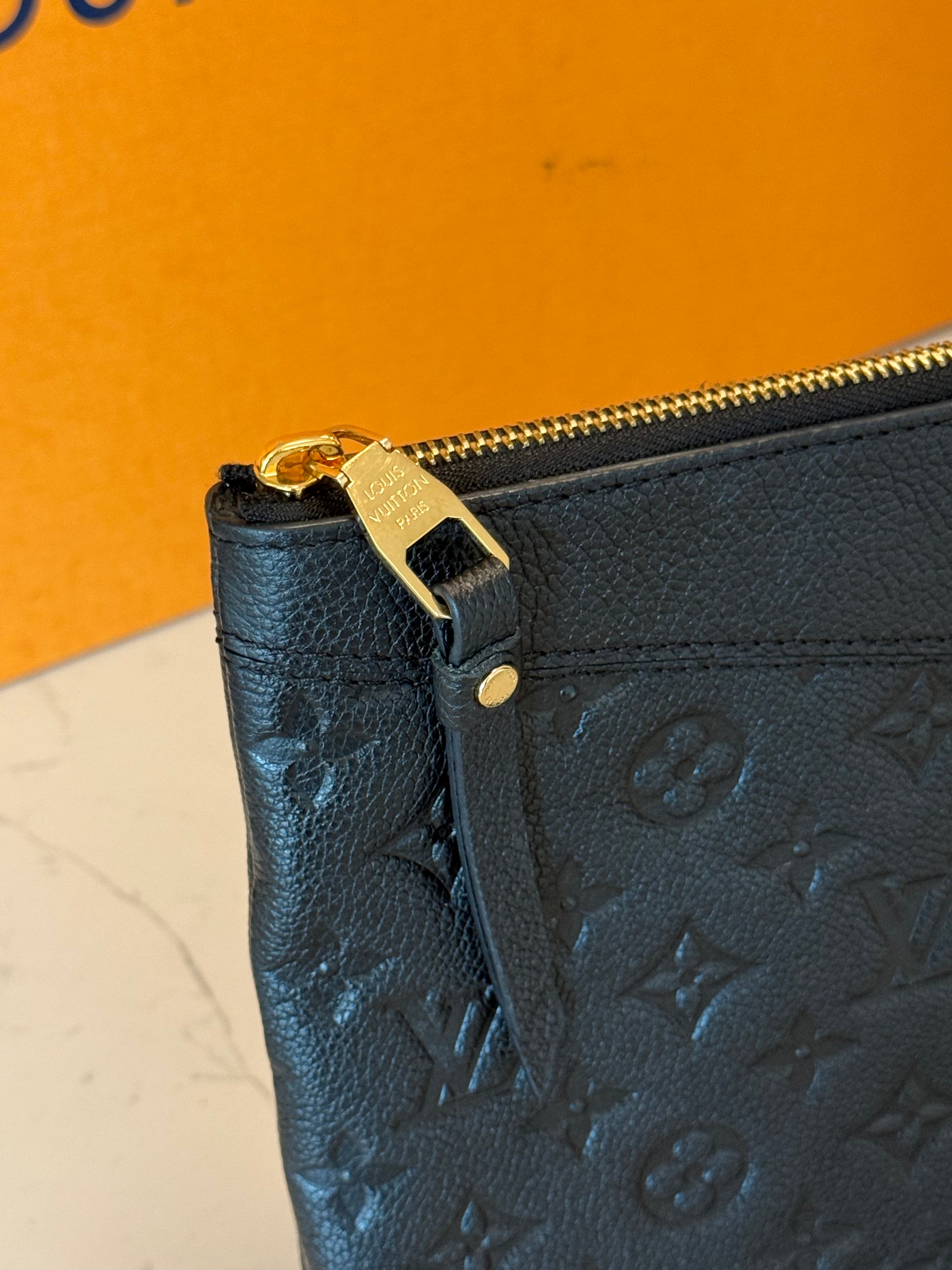 Louis Vuitton Daily Pouch Empreinte Noir
