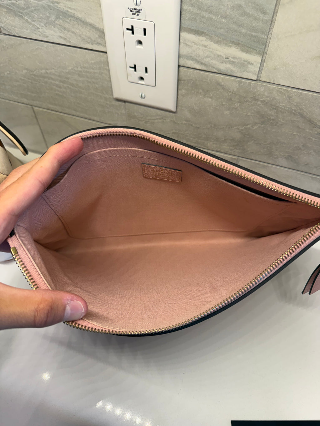 Louis Vuitton Daily Pouch Empreinte Rose