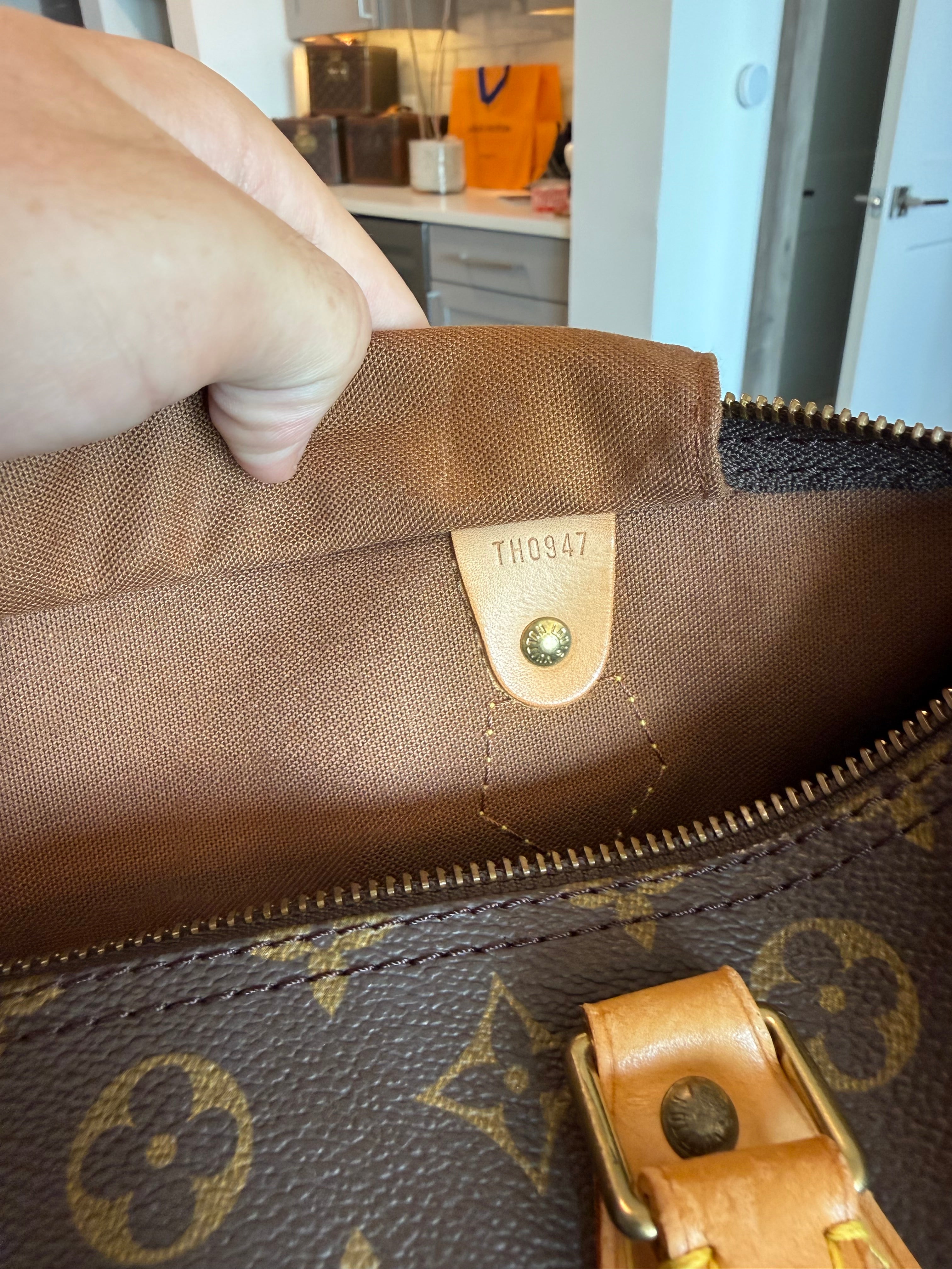 Louis Vuitton Speedy 30