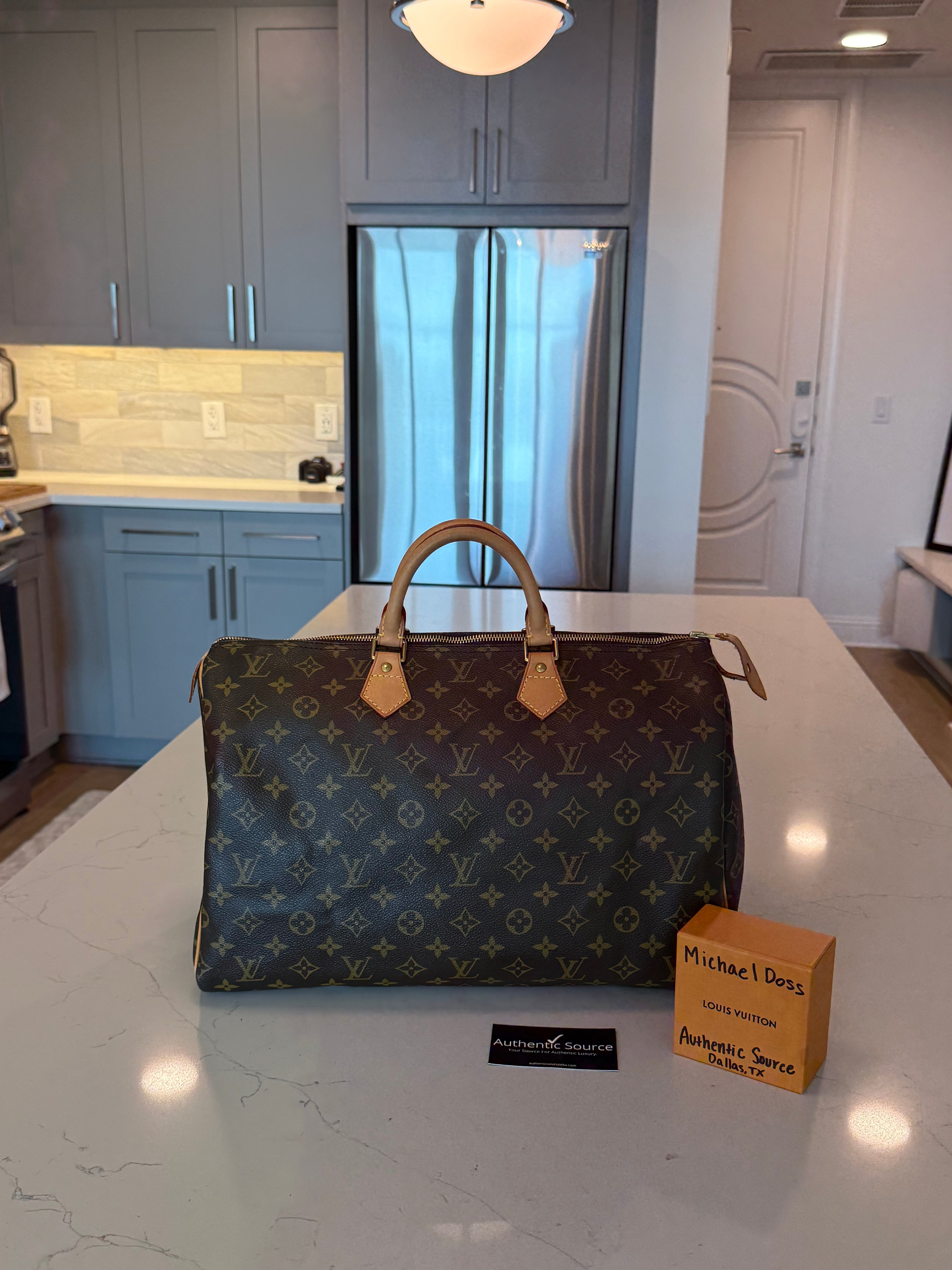 Louis Vuitton Speedy 40 Monogram
