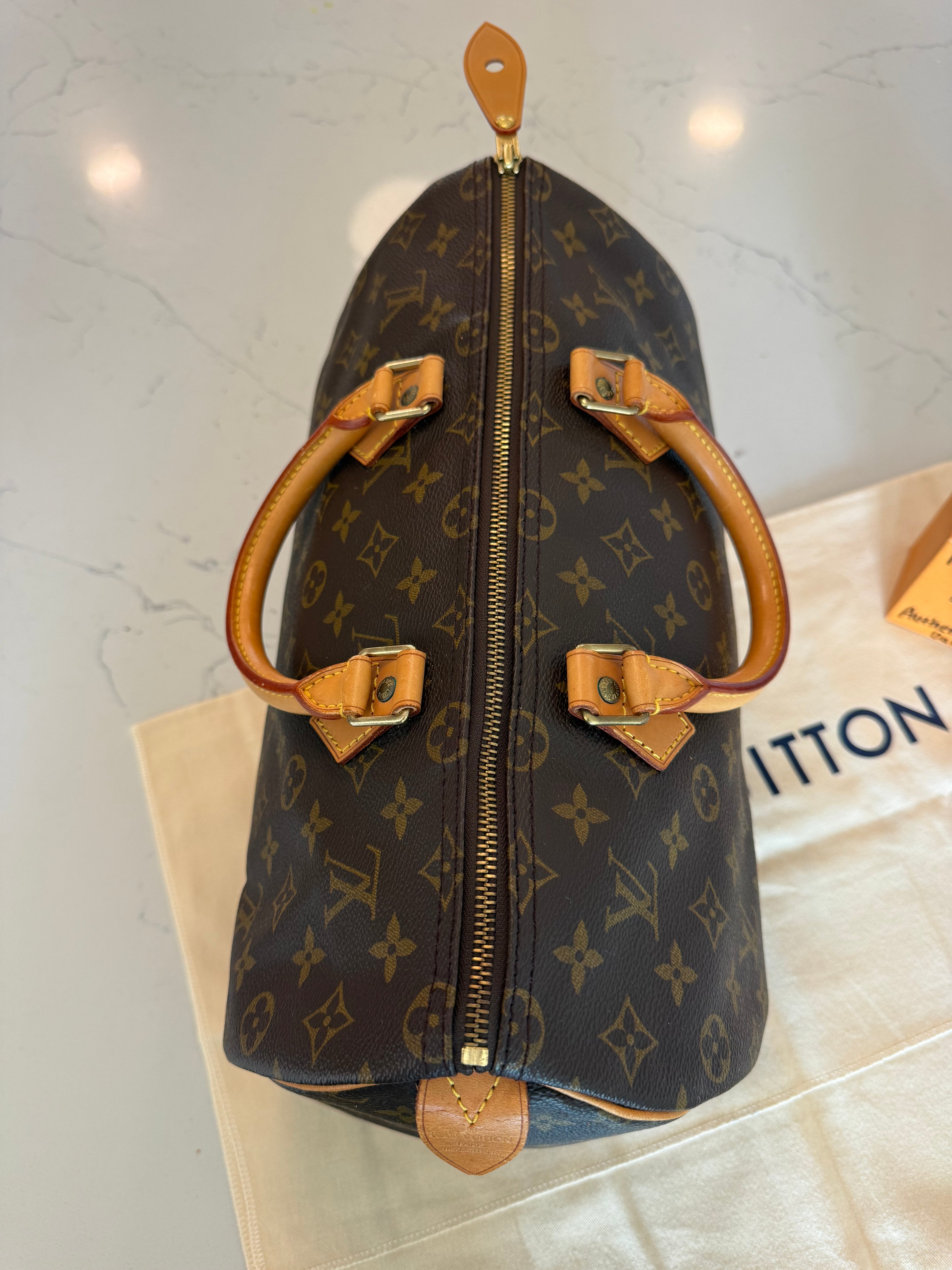 Louis Vuitton Speedy 35