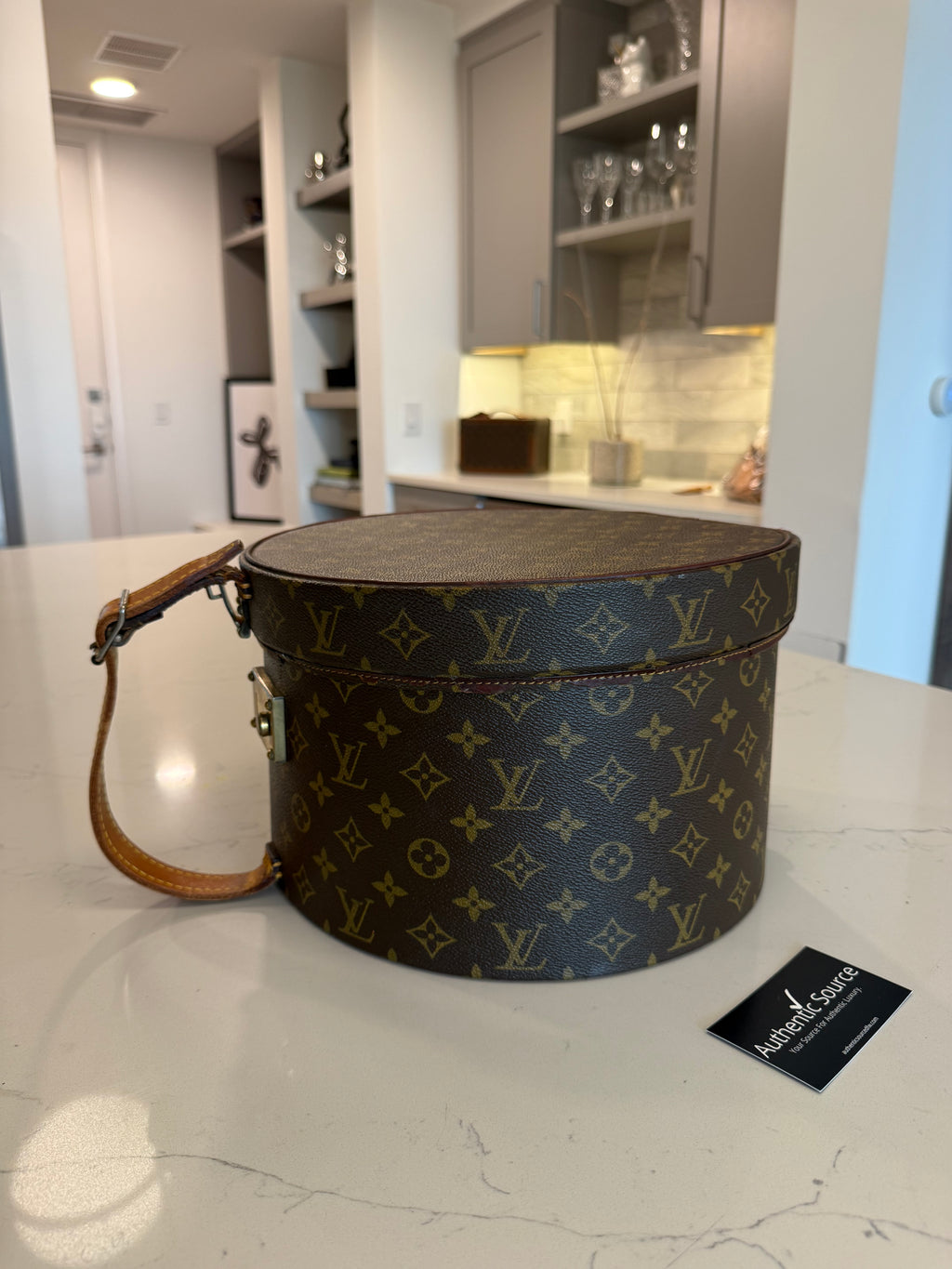 Louis Vuitton Boite Champeau 30