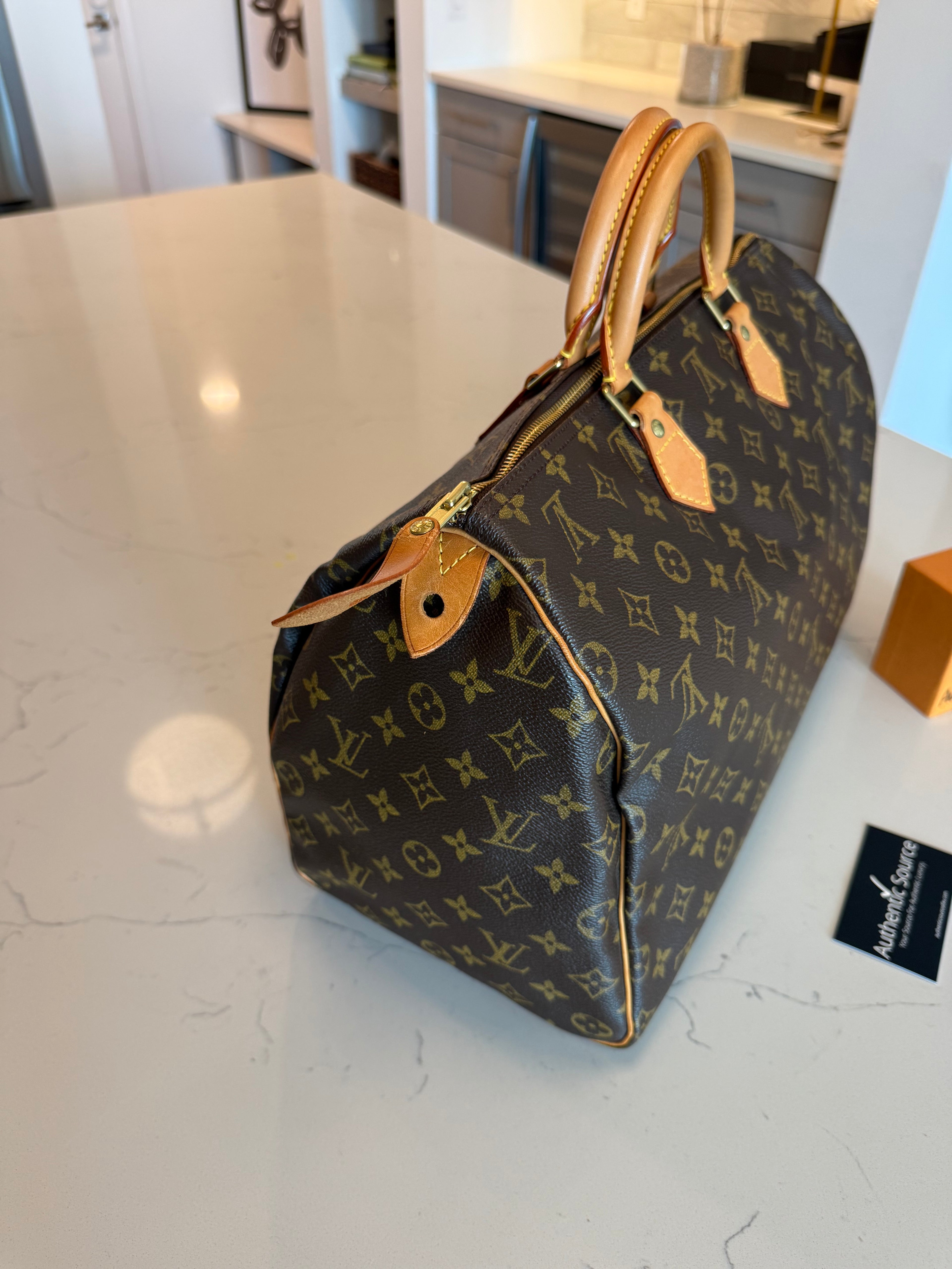 Louis Vuitton Speedy 40 Monogram