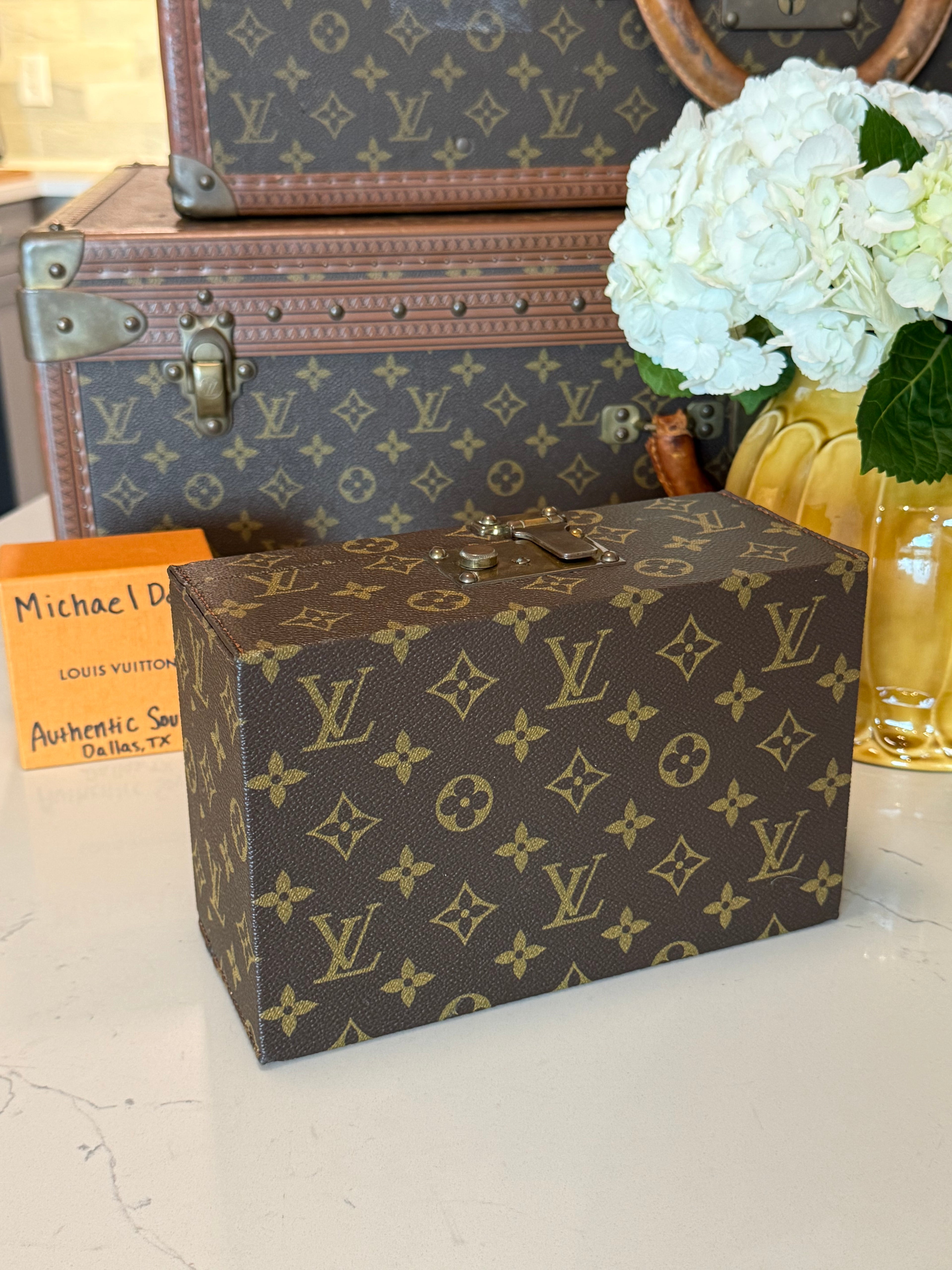 Louis Vuitton Jewelry Accessory Trunk