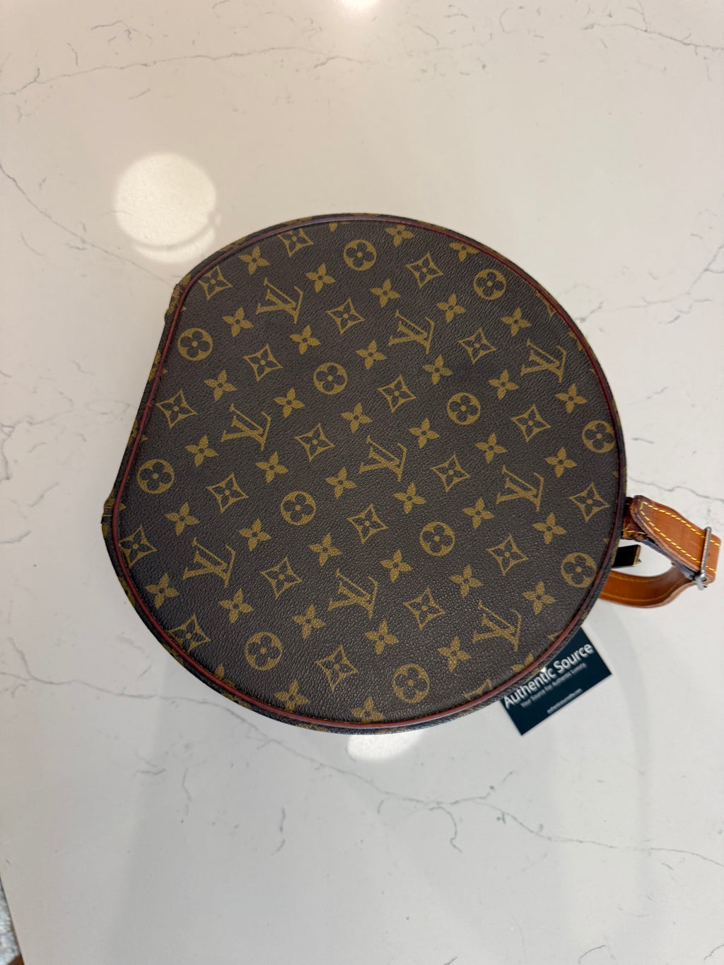 Louis Vuitton Boite Champeau 30