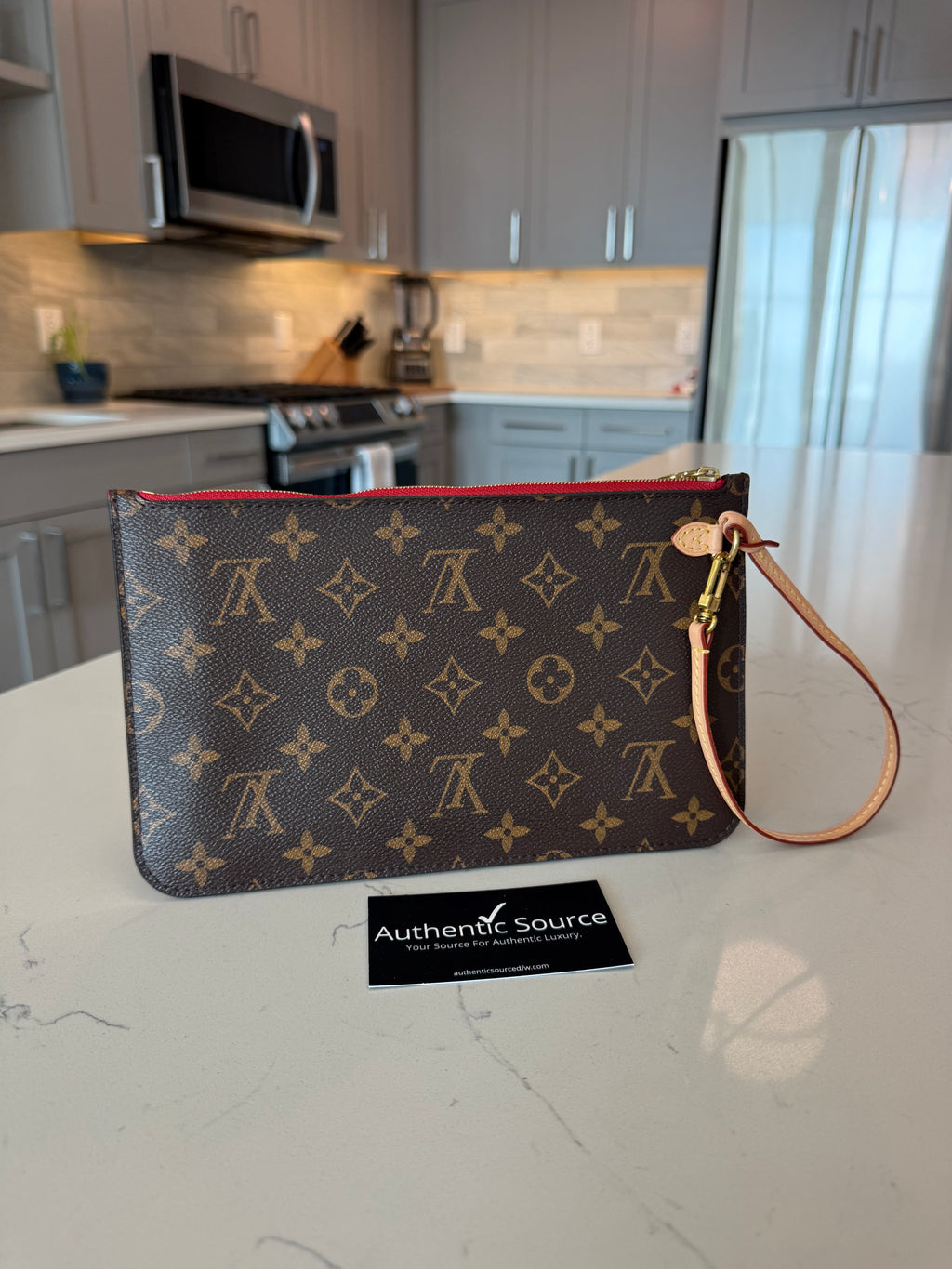 Louis Vuitton Clutch/Pouch