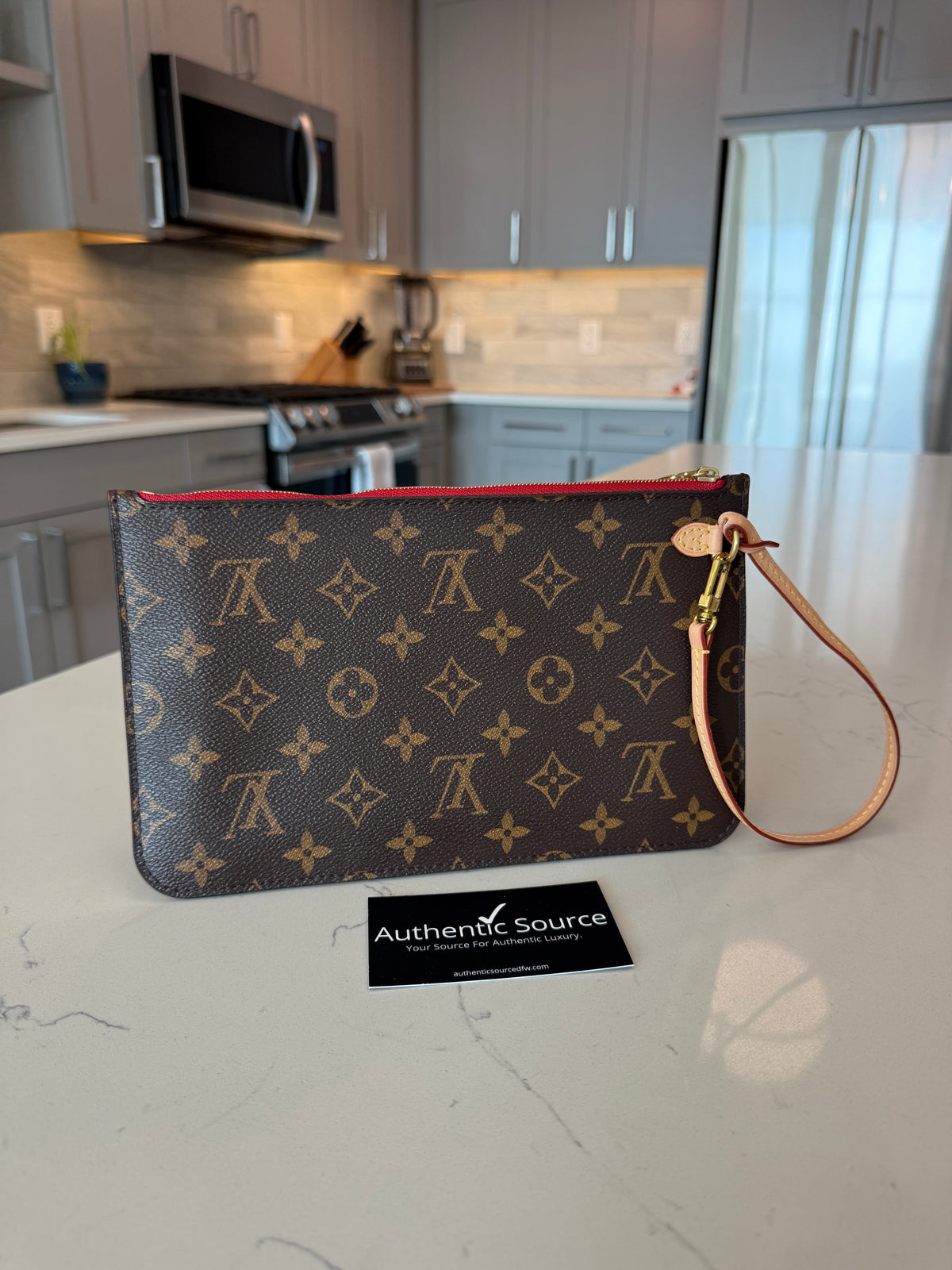Louis Vuitton Clutch/Pouch