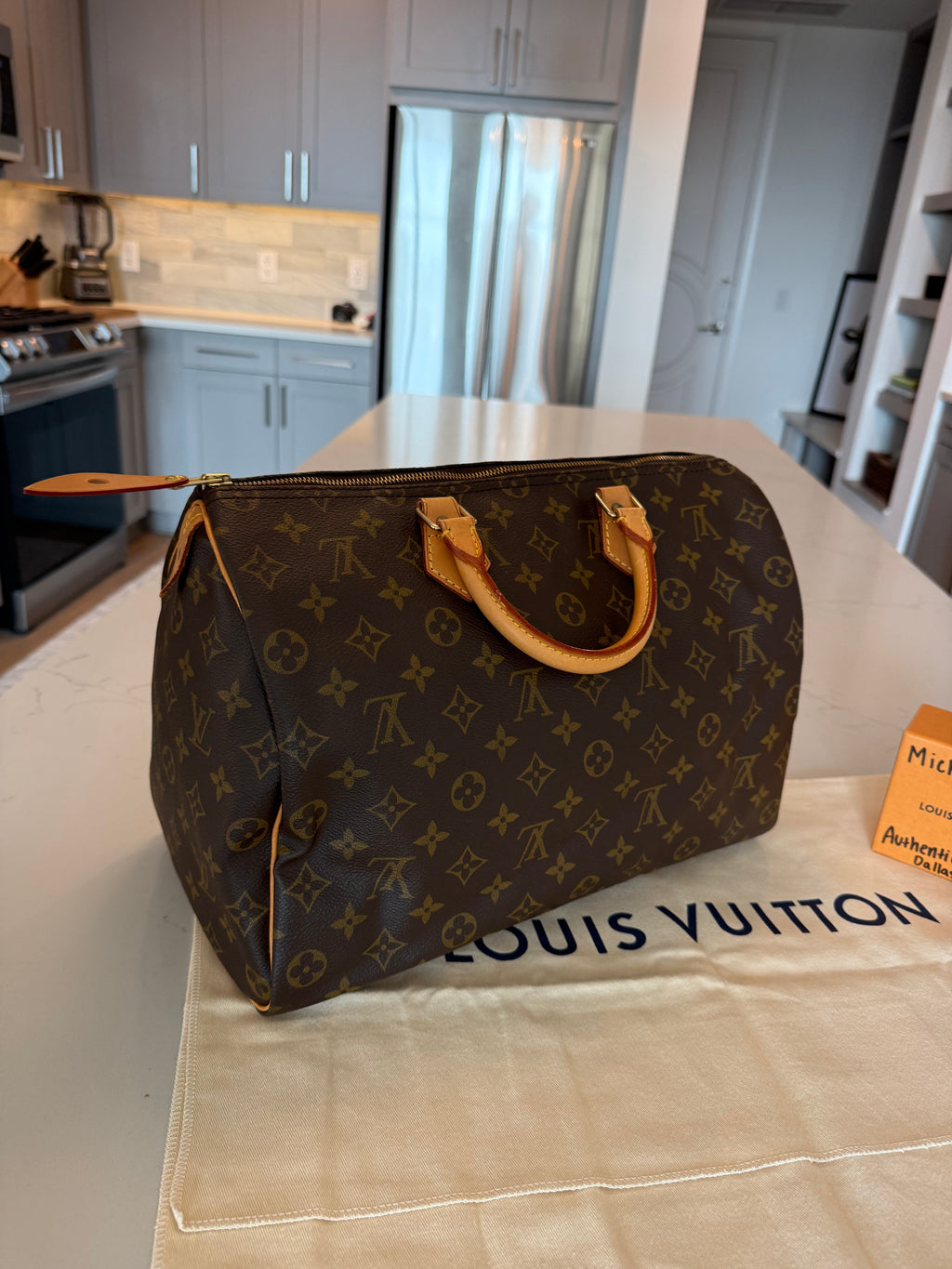 Louis Vuitton Speedy 35
