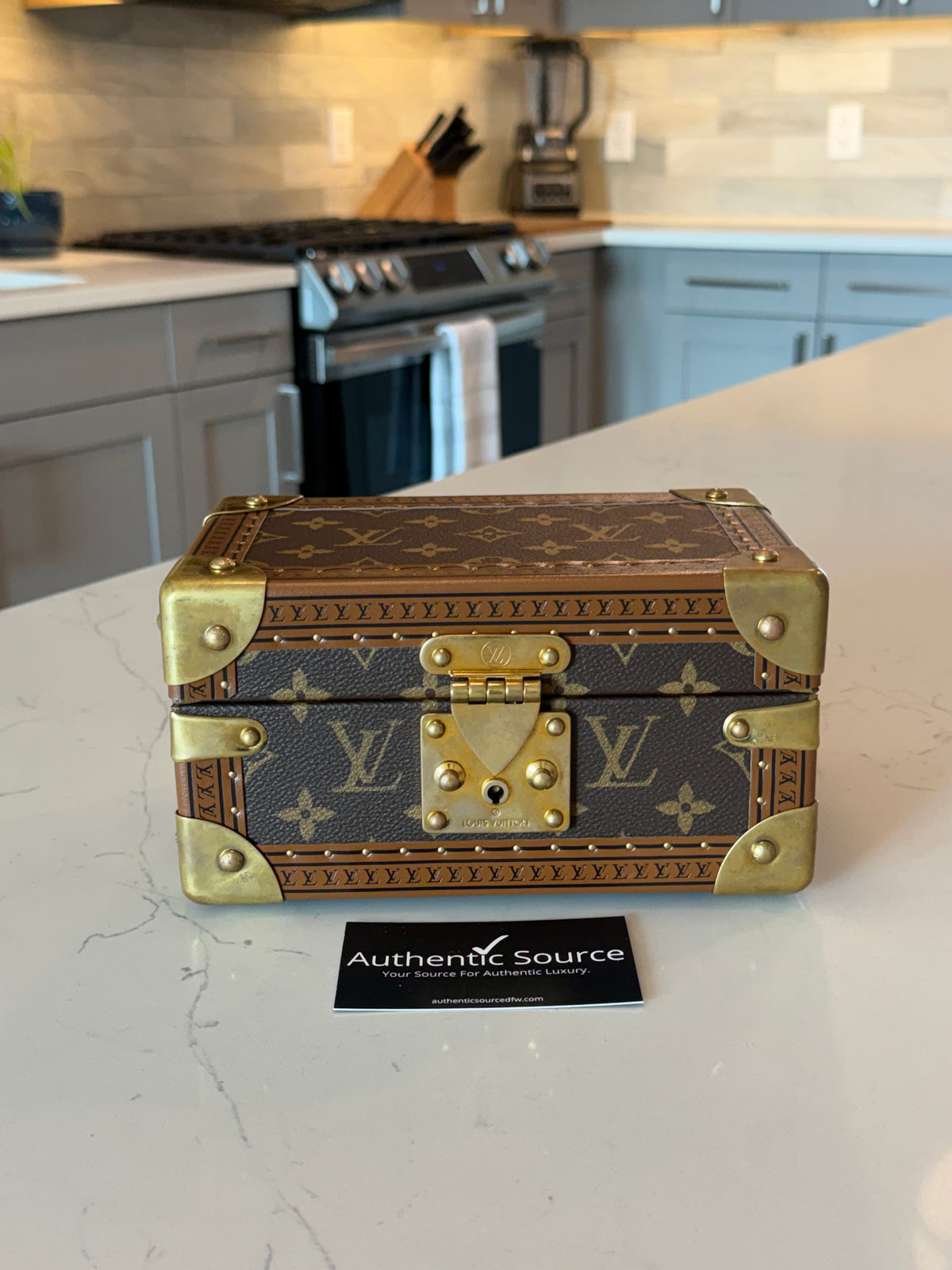 Louis Vuitton Coffret Tresor