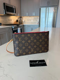 Louis Vuitton Clutch/Pouch