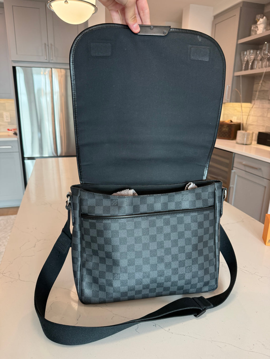 Louis Vuitton Daniel MM Damier Graphite