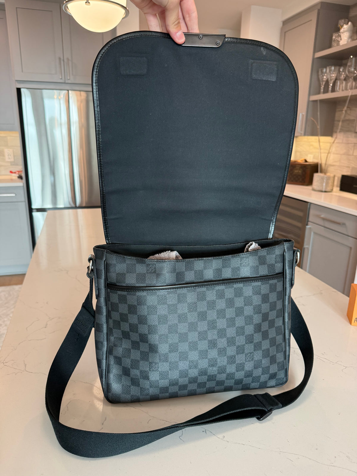 Louis Vuitton Daniel MM Damier Graphite