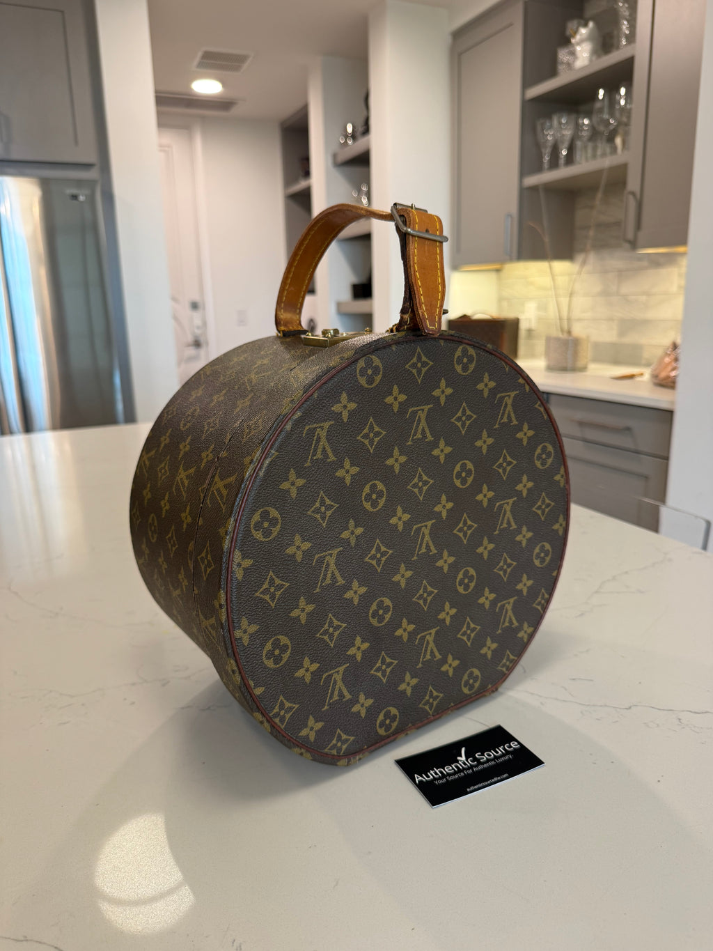 Louis Vuitton Boite Champeau 30