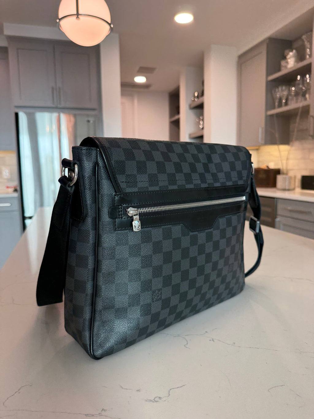 Louis Vuitton Daniel MM Damier Graphite