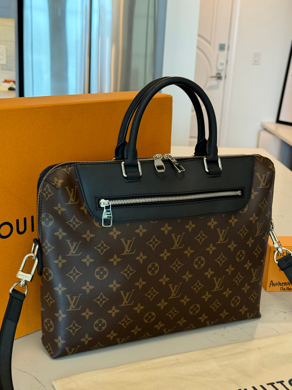 Louis Vuitton Porte-Documents Jour NM Macassar
