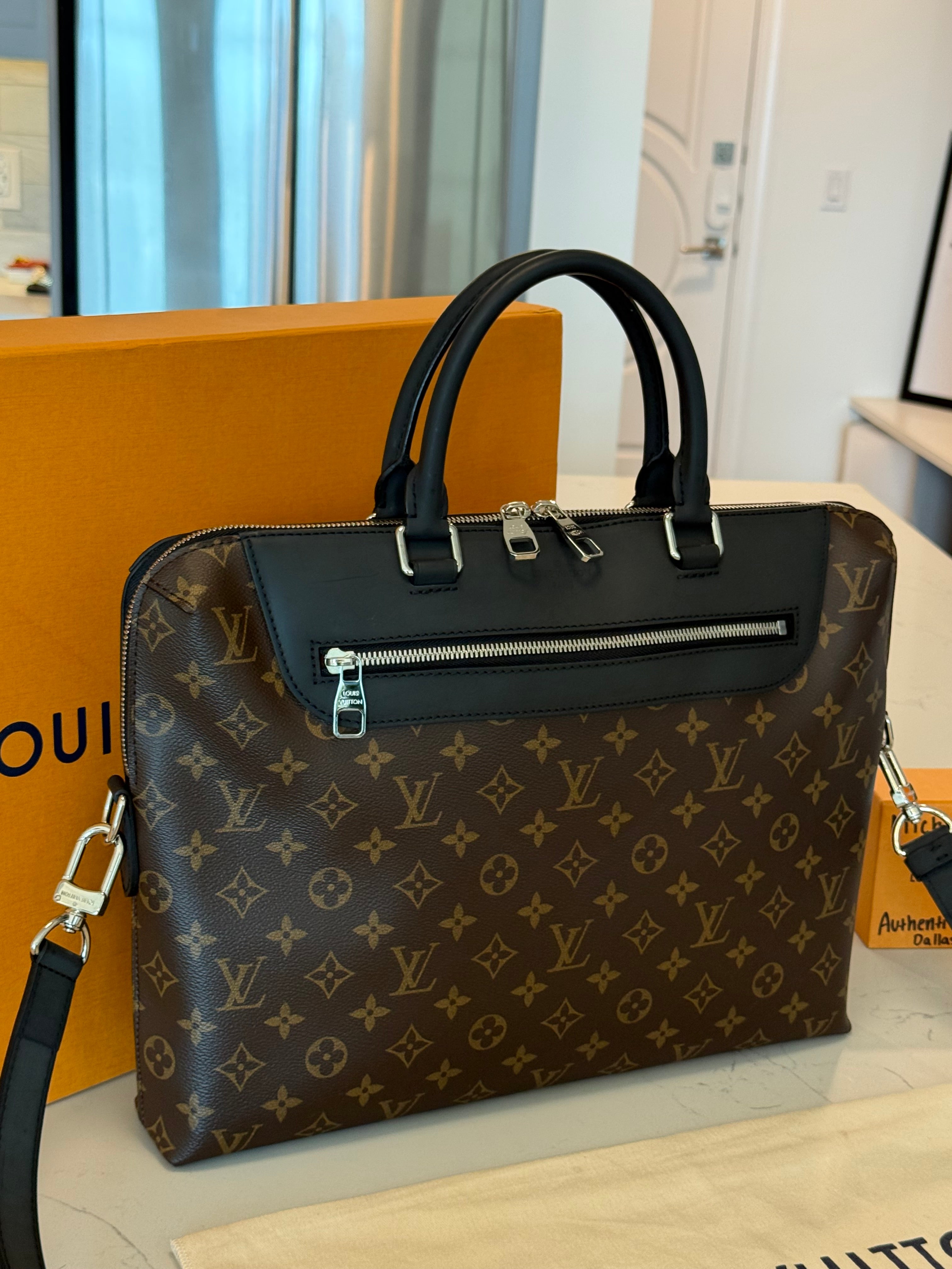 Louis Vuitton Porte-Documents Jour NM Macassar