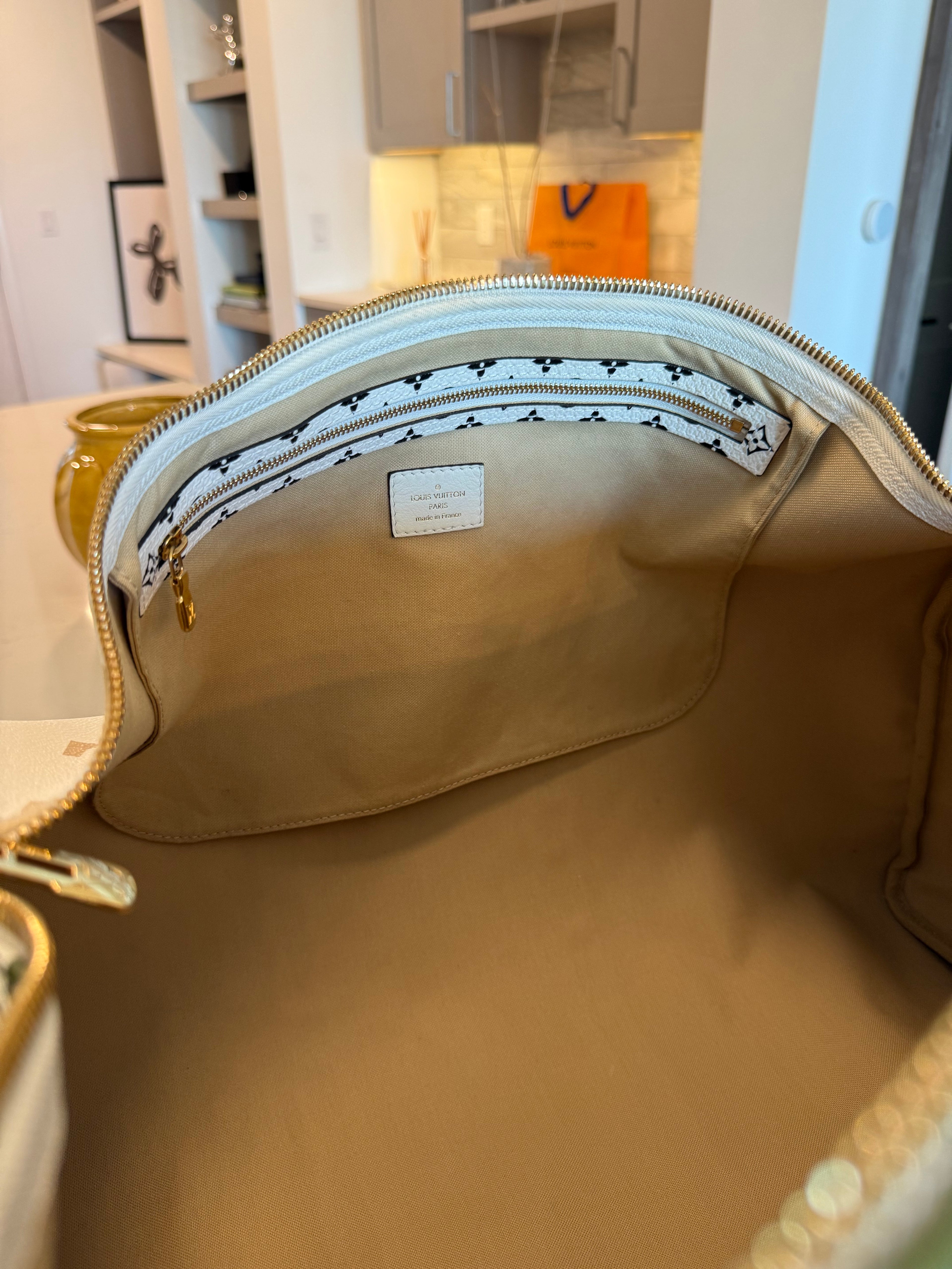Louis Vuitton Keepall 50 Bandouliere Giant Khaki