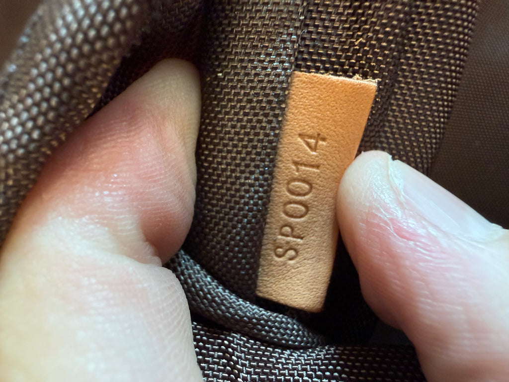 Louis Vuitton Pegase 70 Rolling Luggage