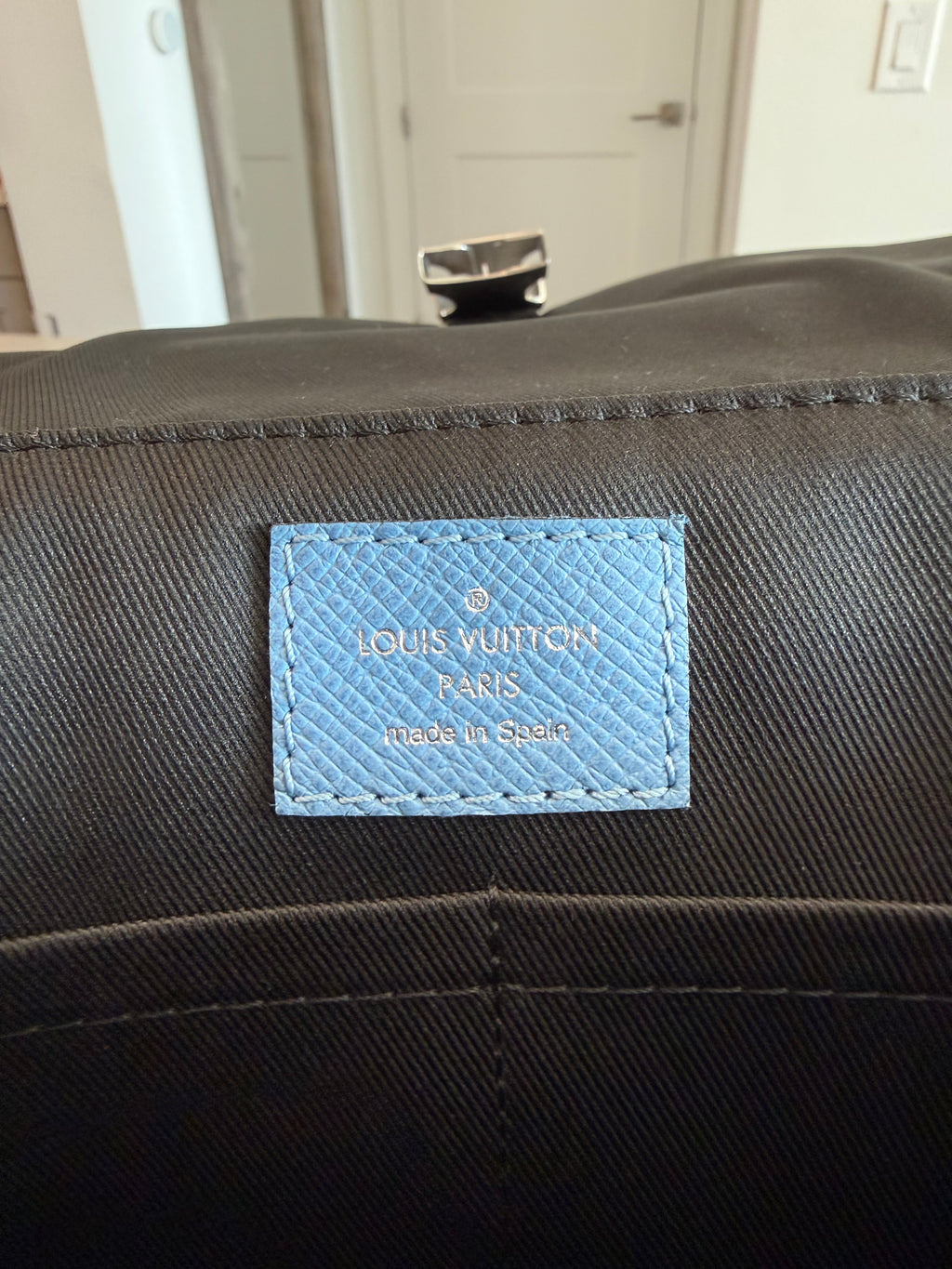 Louis Vuitton Tiagarama Messengerama Blue