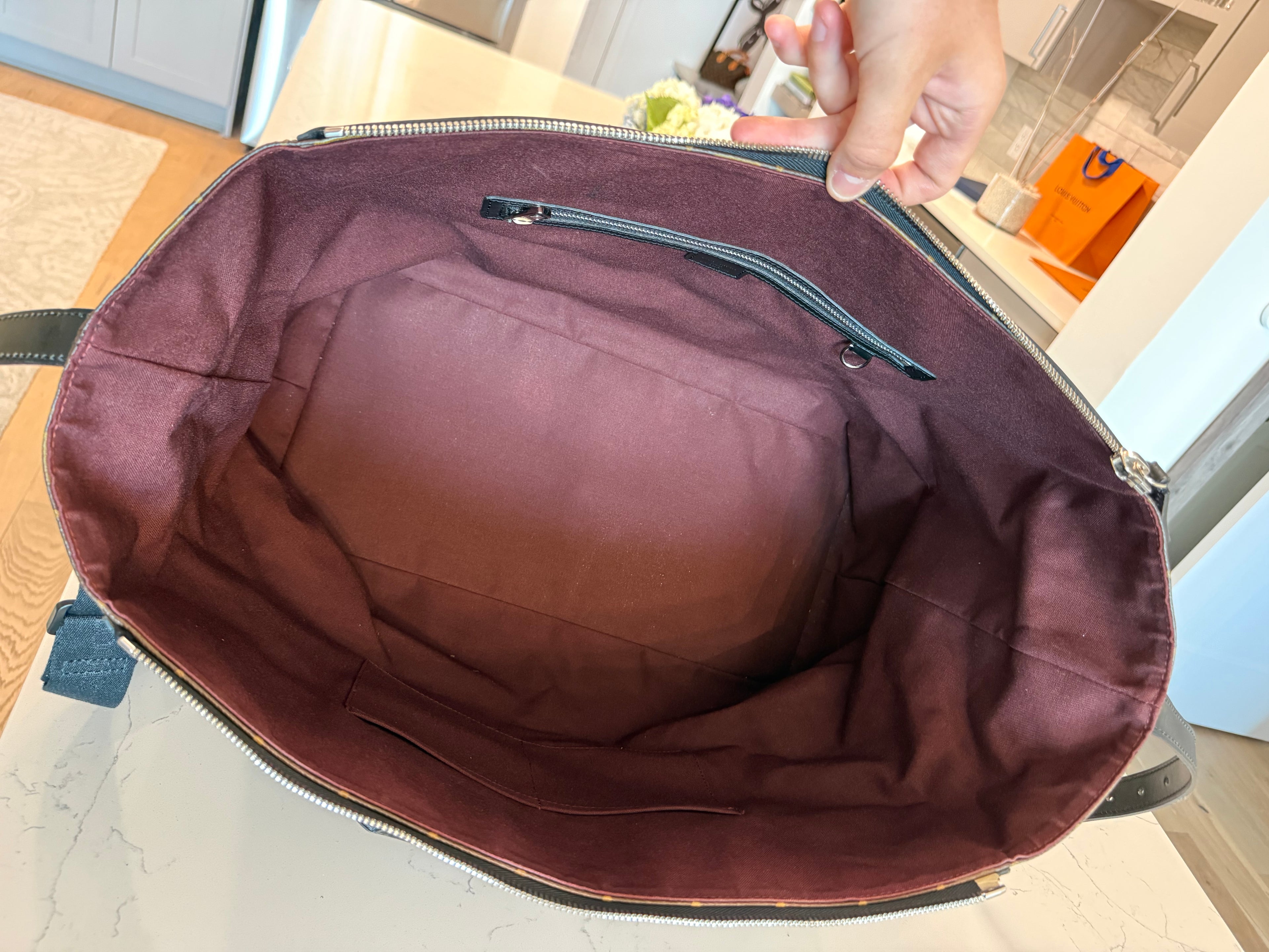 Louis Vuitton Neo Greenwich Macassar