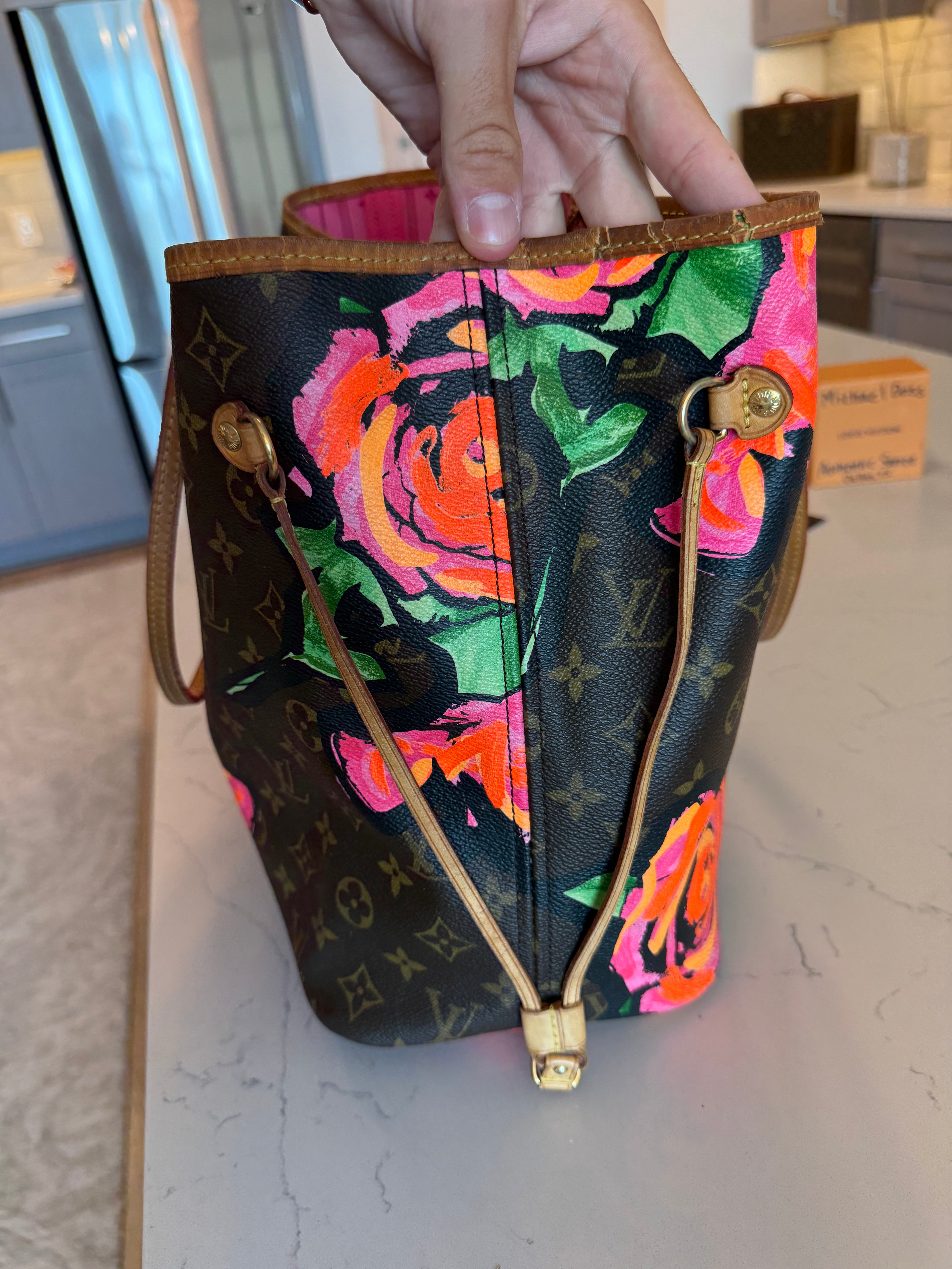 Louis Vuitton Neverfull MM Roses