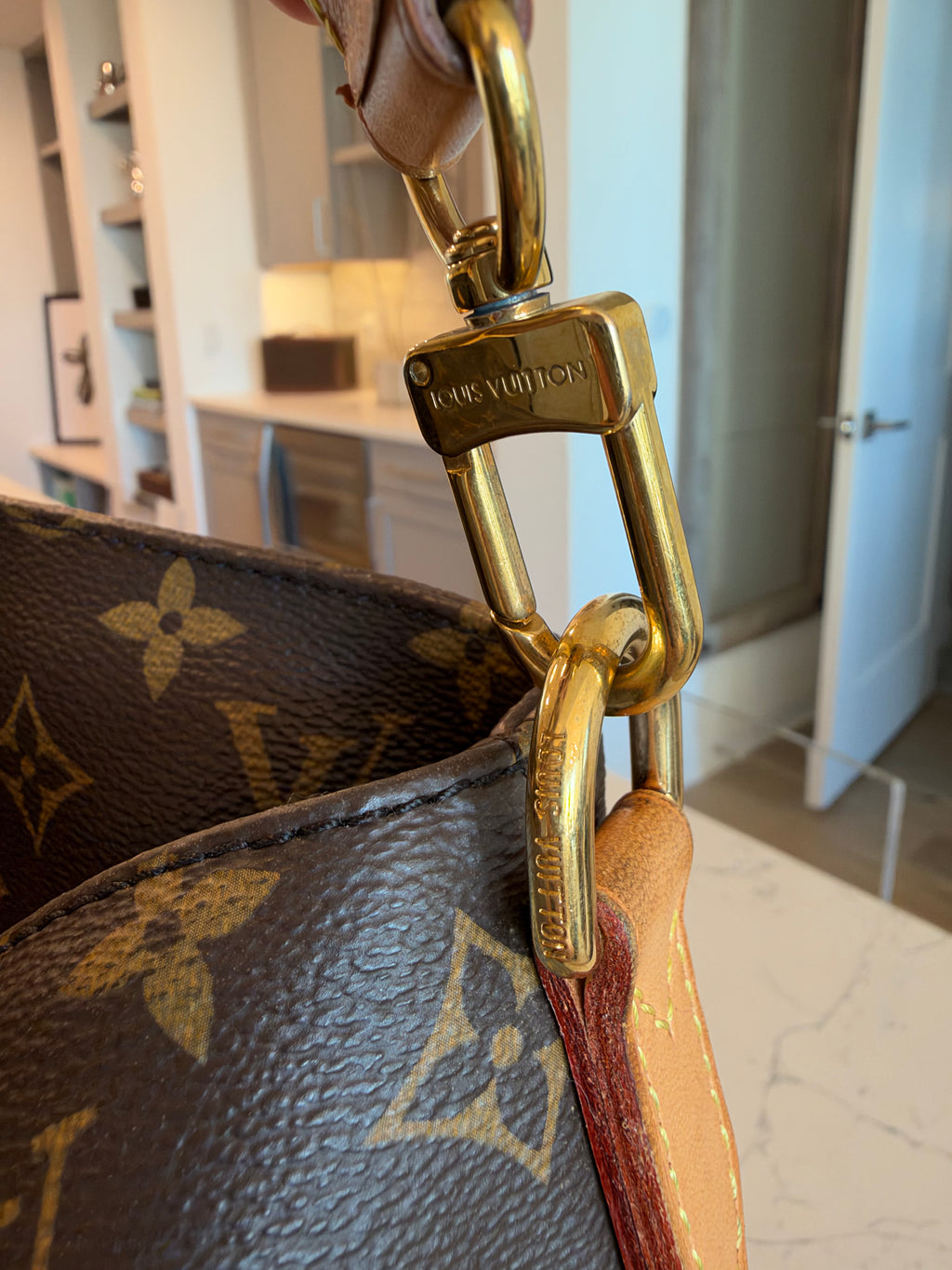 Louis Vuitton Métis Hobo