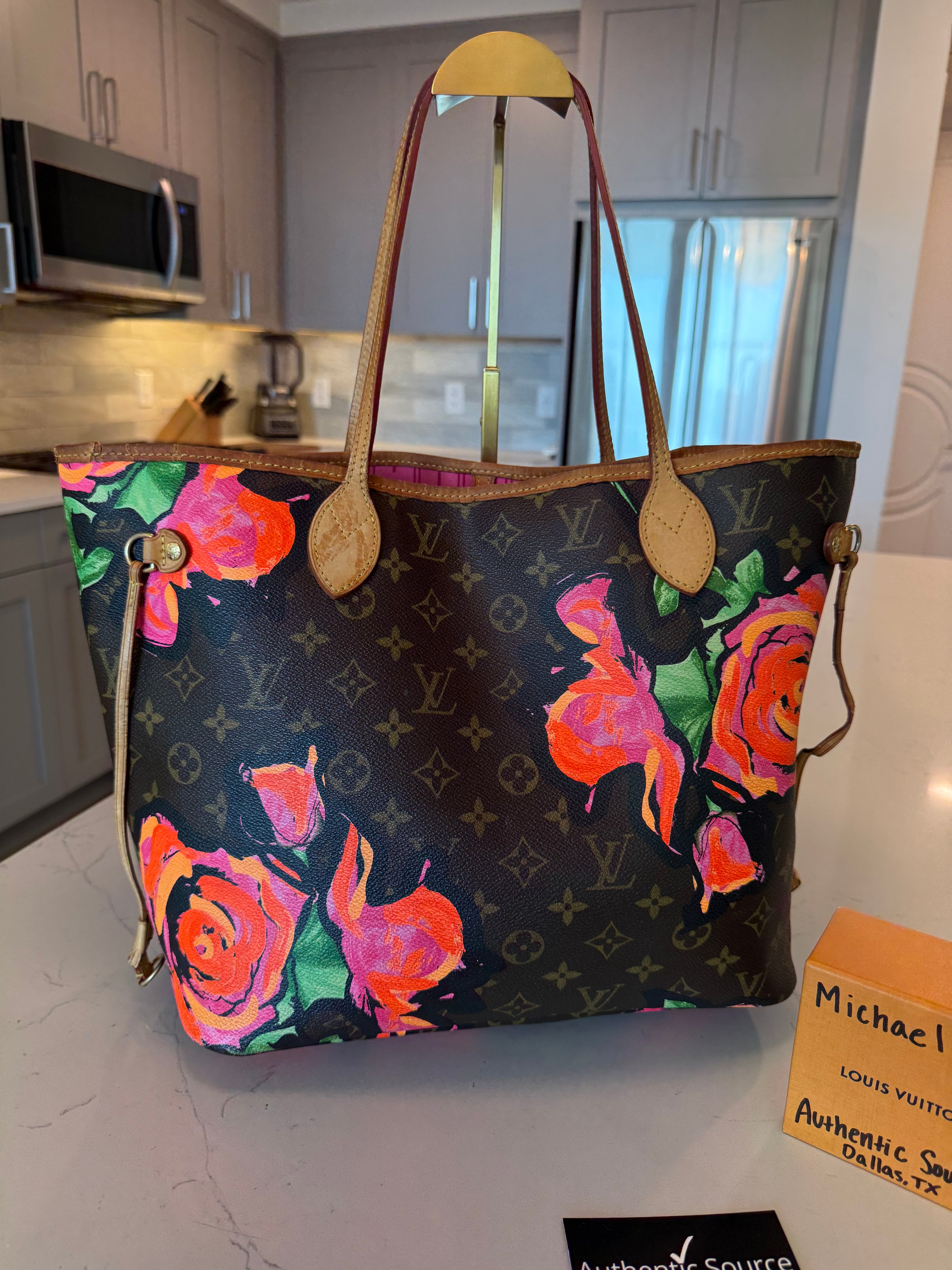 Louis Vuitton Neverfull MM Roses