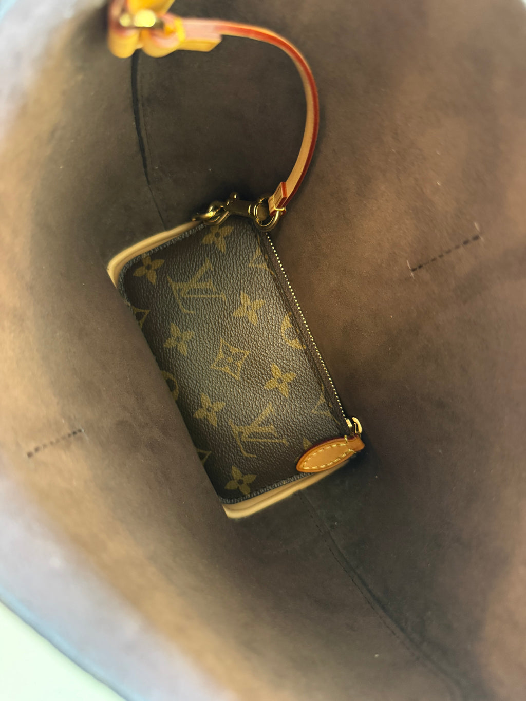 Louis Vuitton Idole PM Monogram - Rare Marc Jacobs Collection