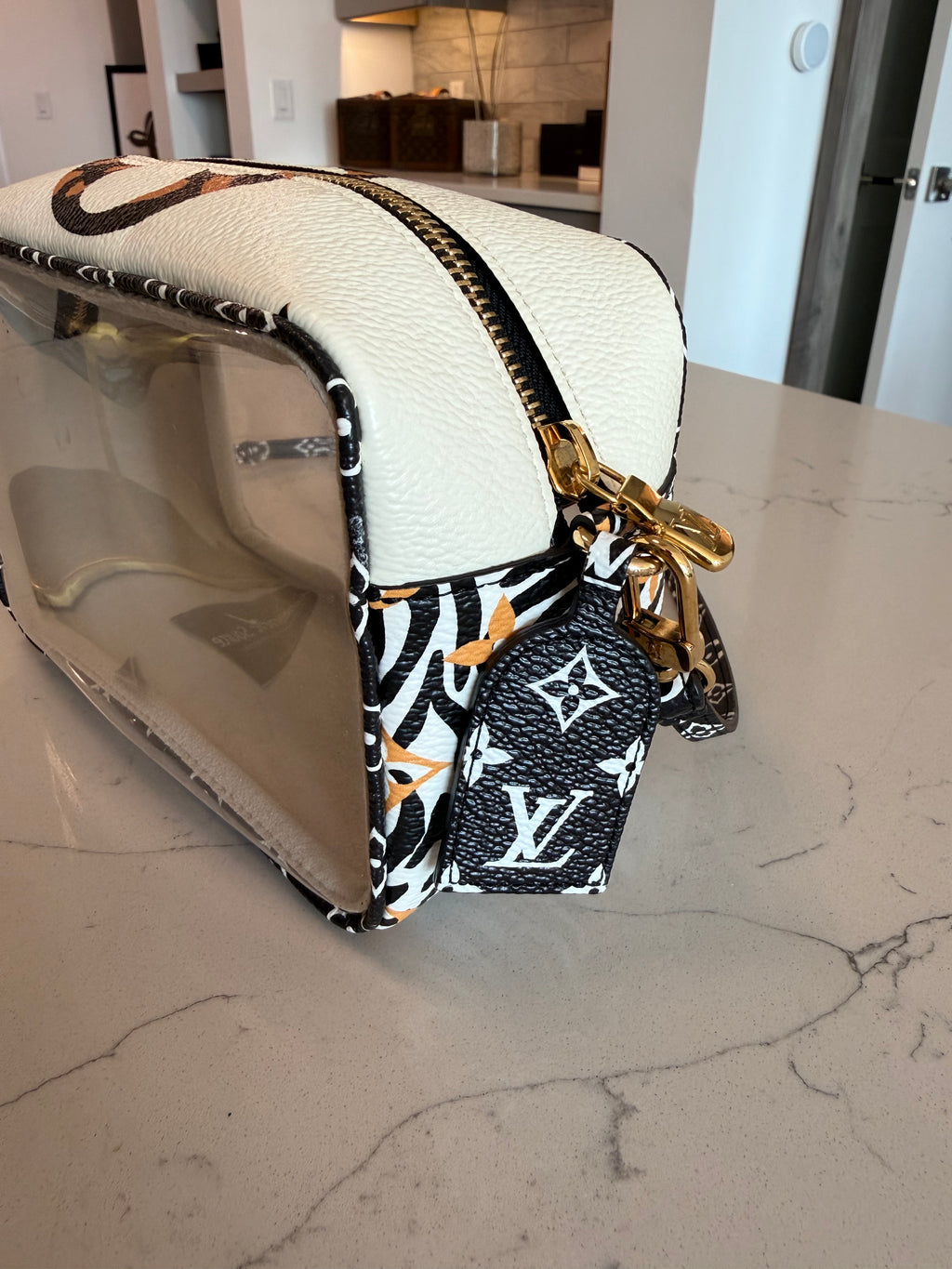 Louis Vuitton Beach Pouch Jungle Rare