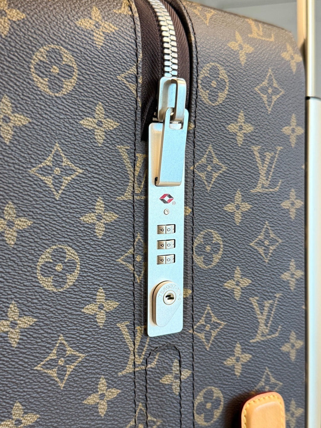 Louis Vuitton Horizon 70 Monogram