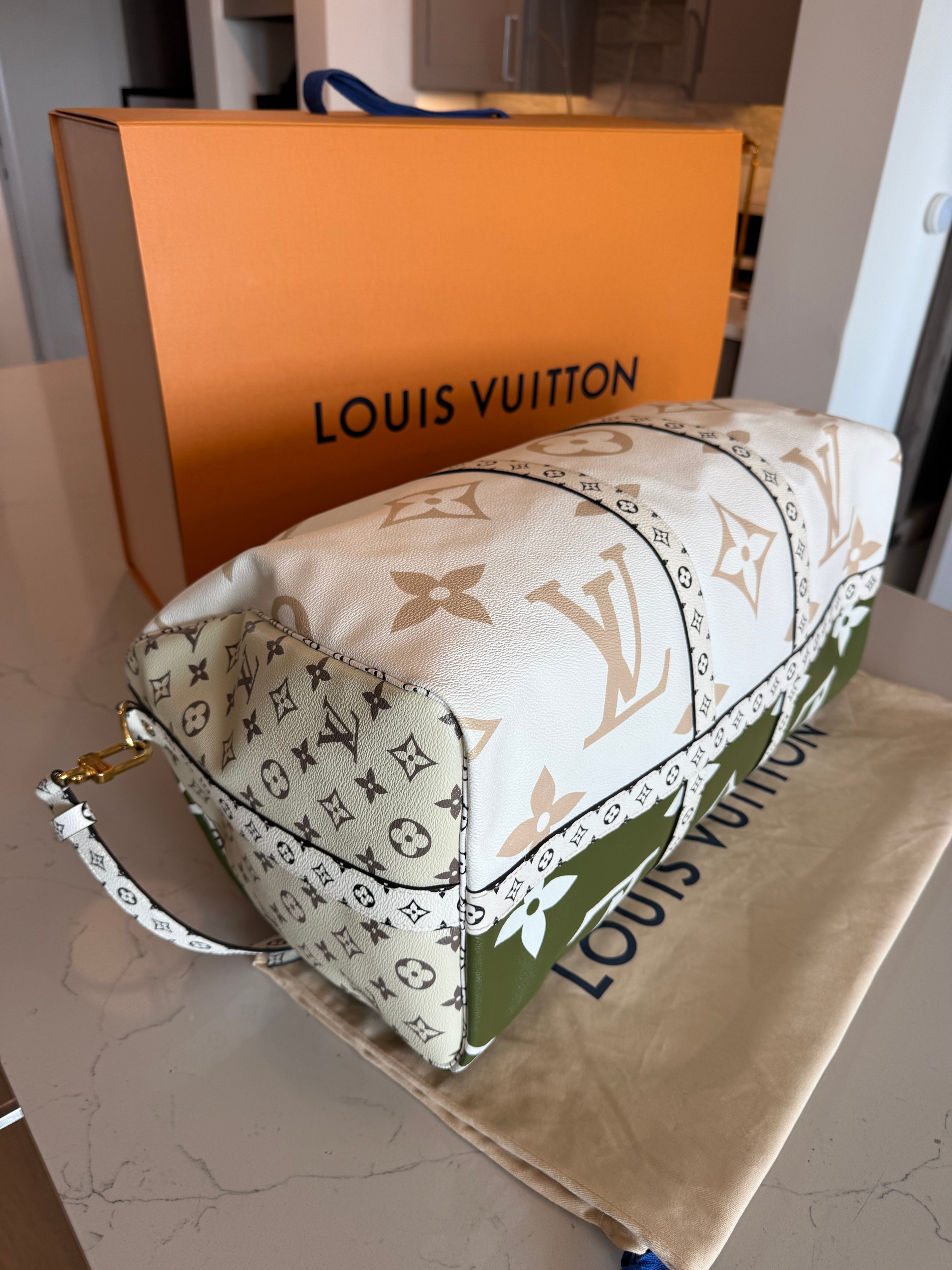 Louis Vuitton Keepall 50 Bandouliere Giant Khaki