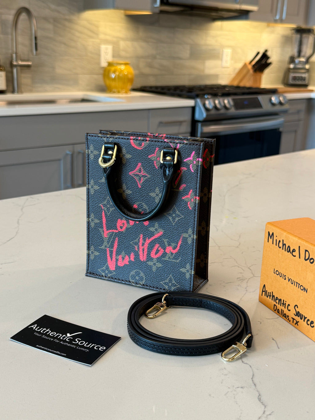 Louis Vuitton Fall in Love Sac Plat Petit - Limited Edition
