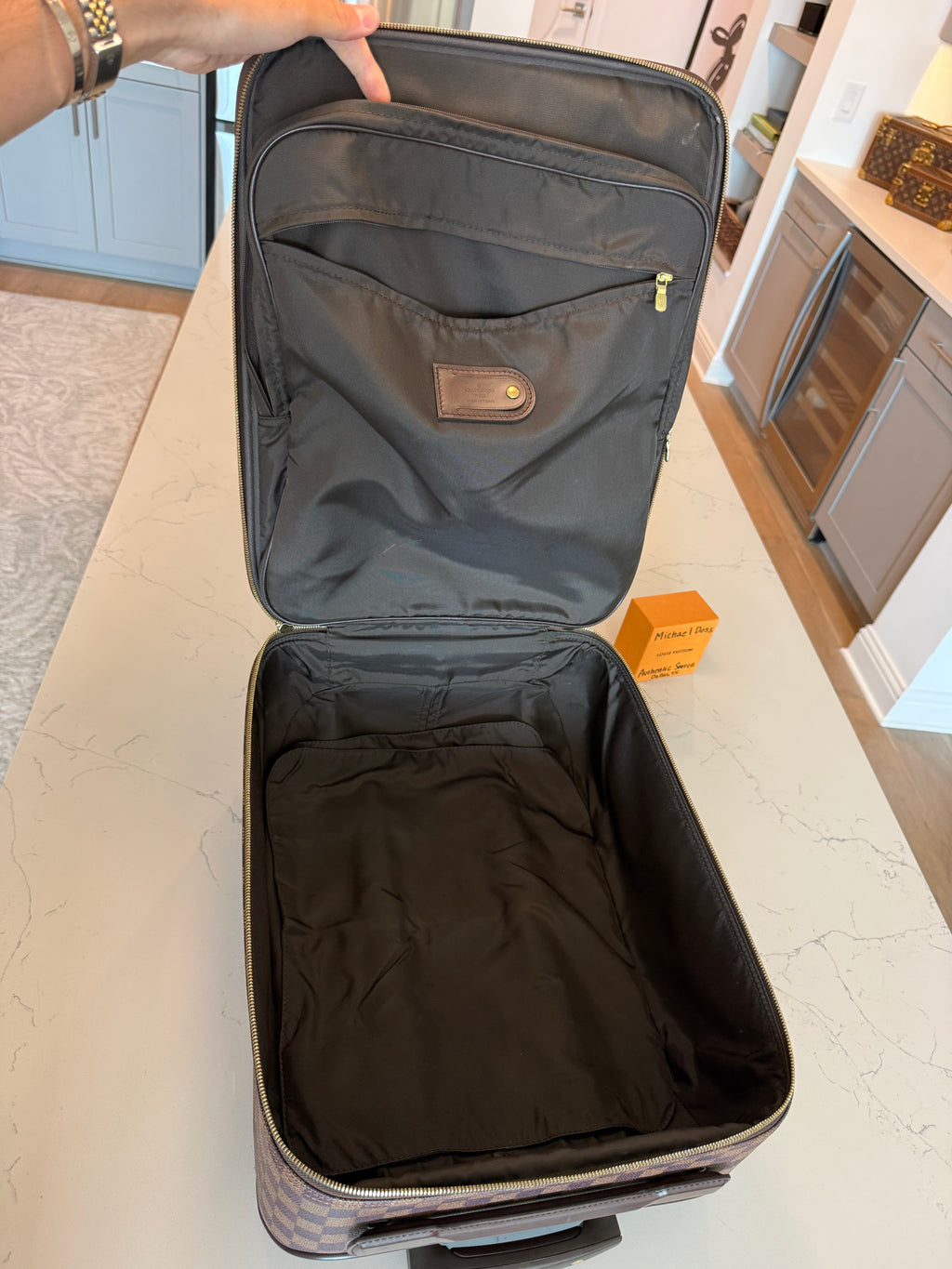 Louis Vuitton Pegase 45 Rolling Luggage DE
