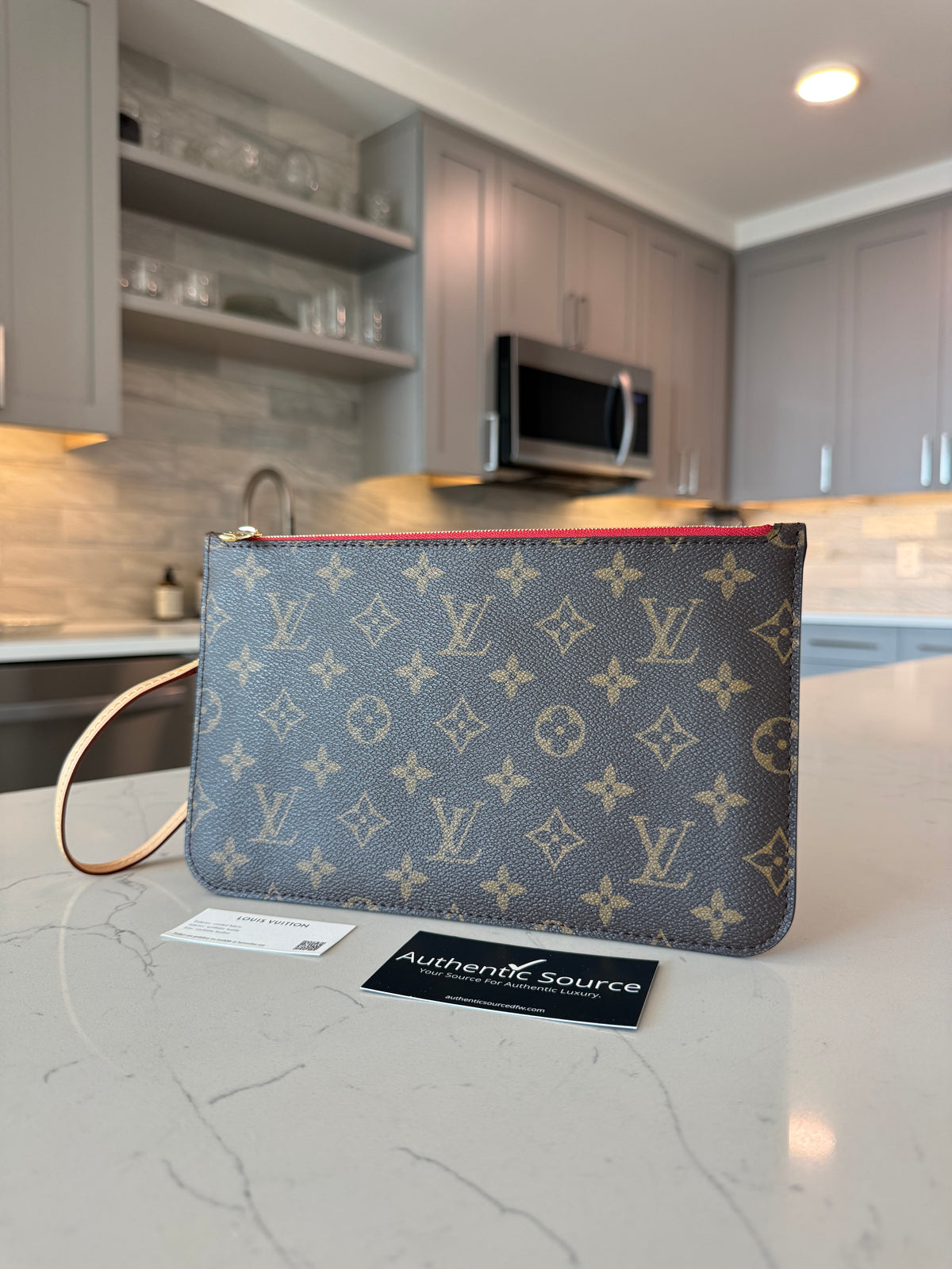 Louis Vuitton Clutch/Pouch