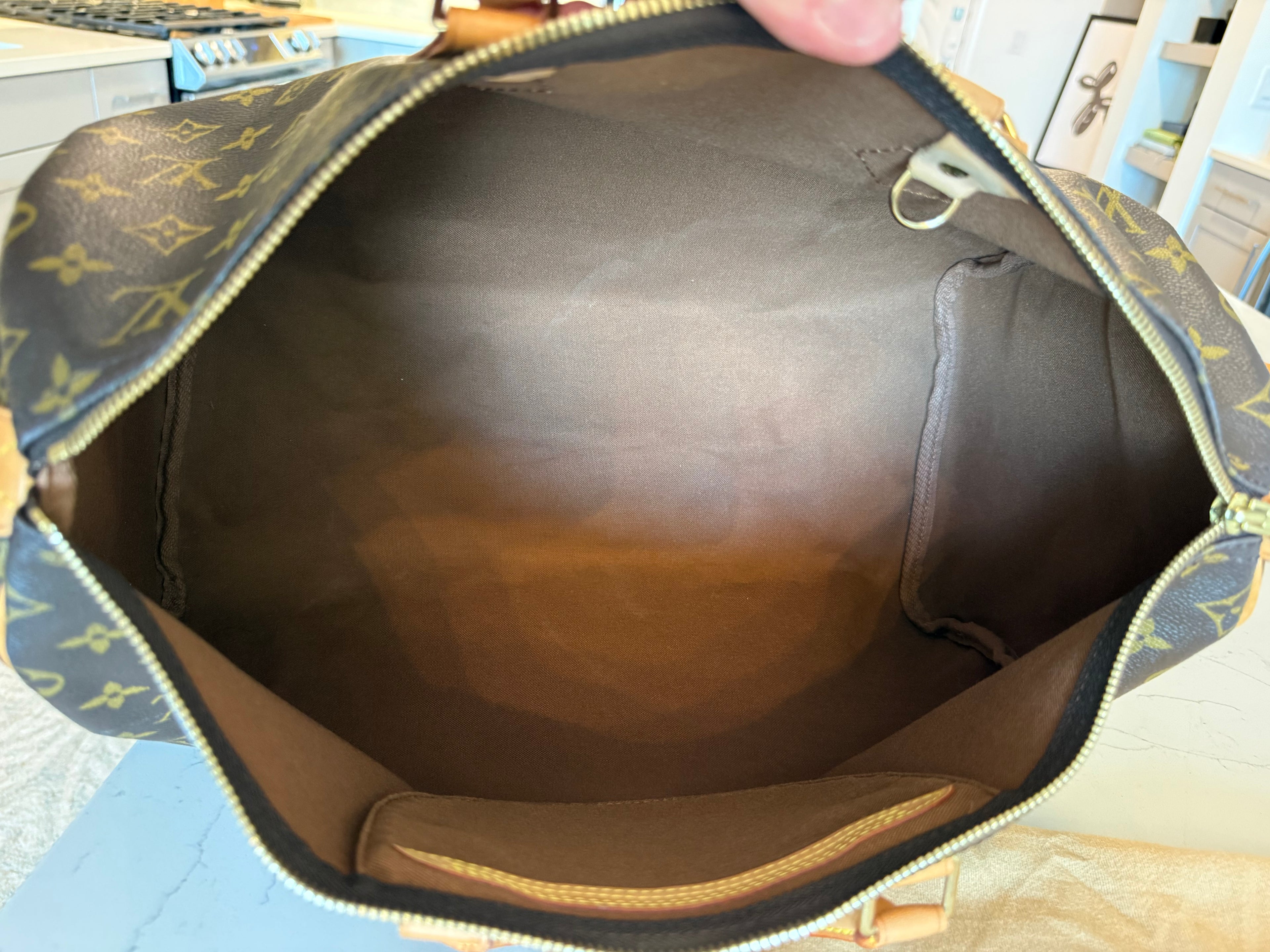 Louis Vuitton Speedy 40 Monogram