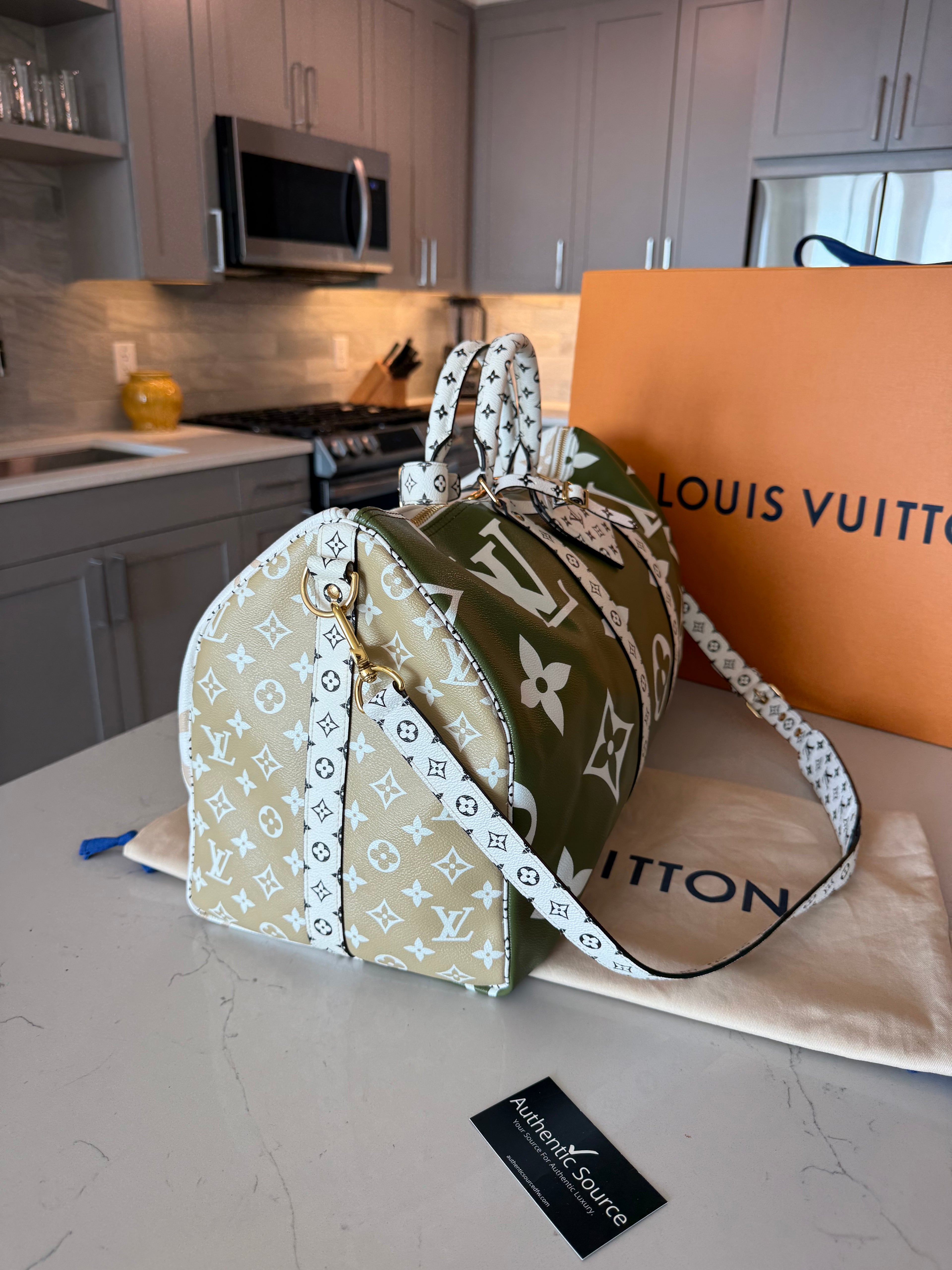 Louis Vuitton Keepall 50 Bandouliere Giant Khaki