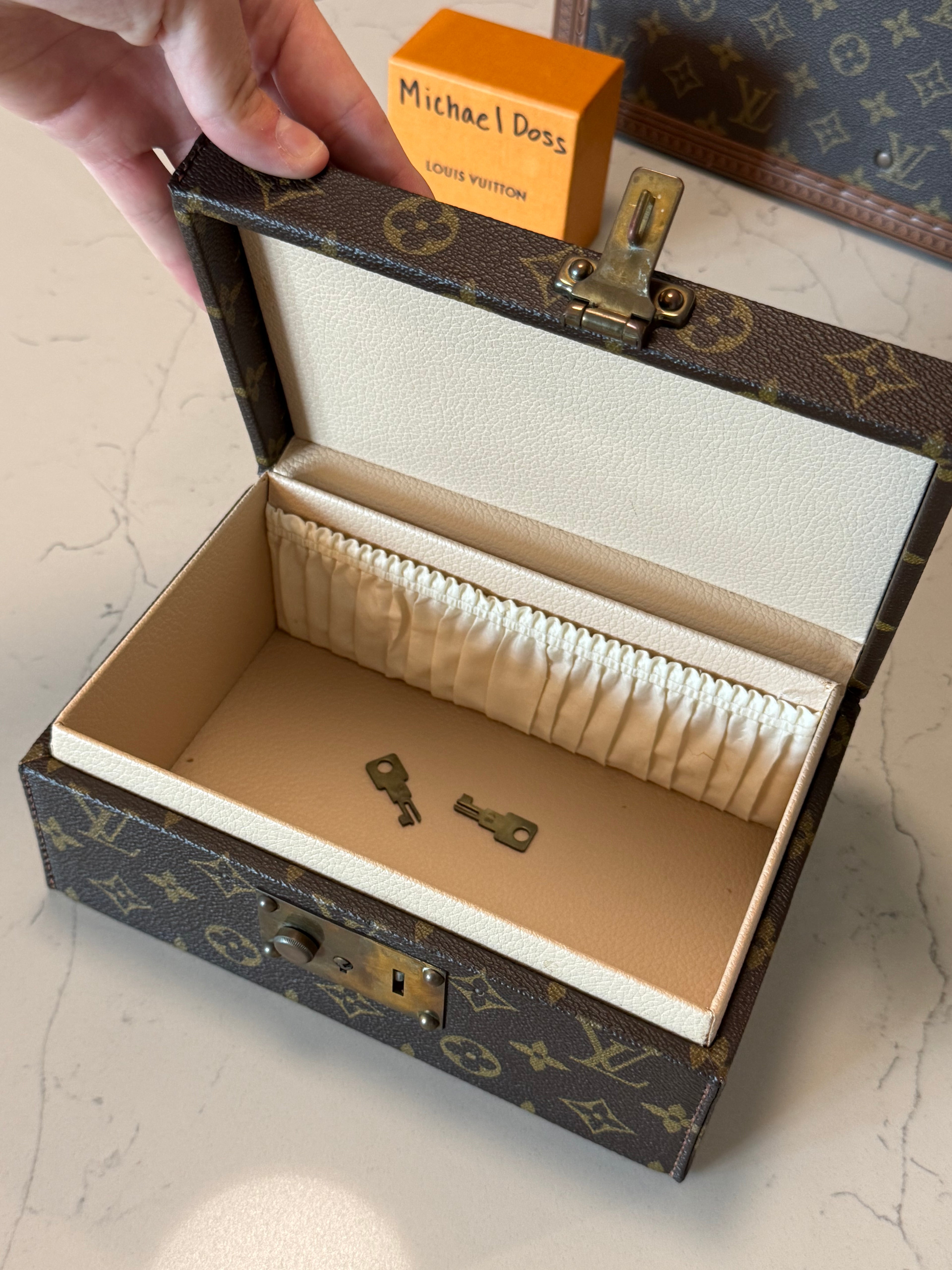 Louis Vuitton Jewelry Accessory Trunk