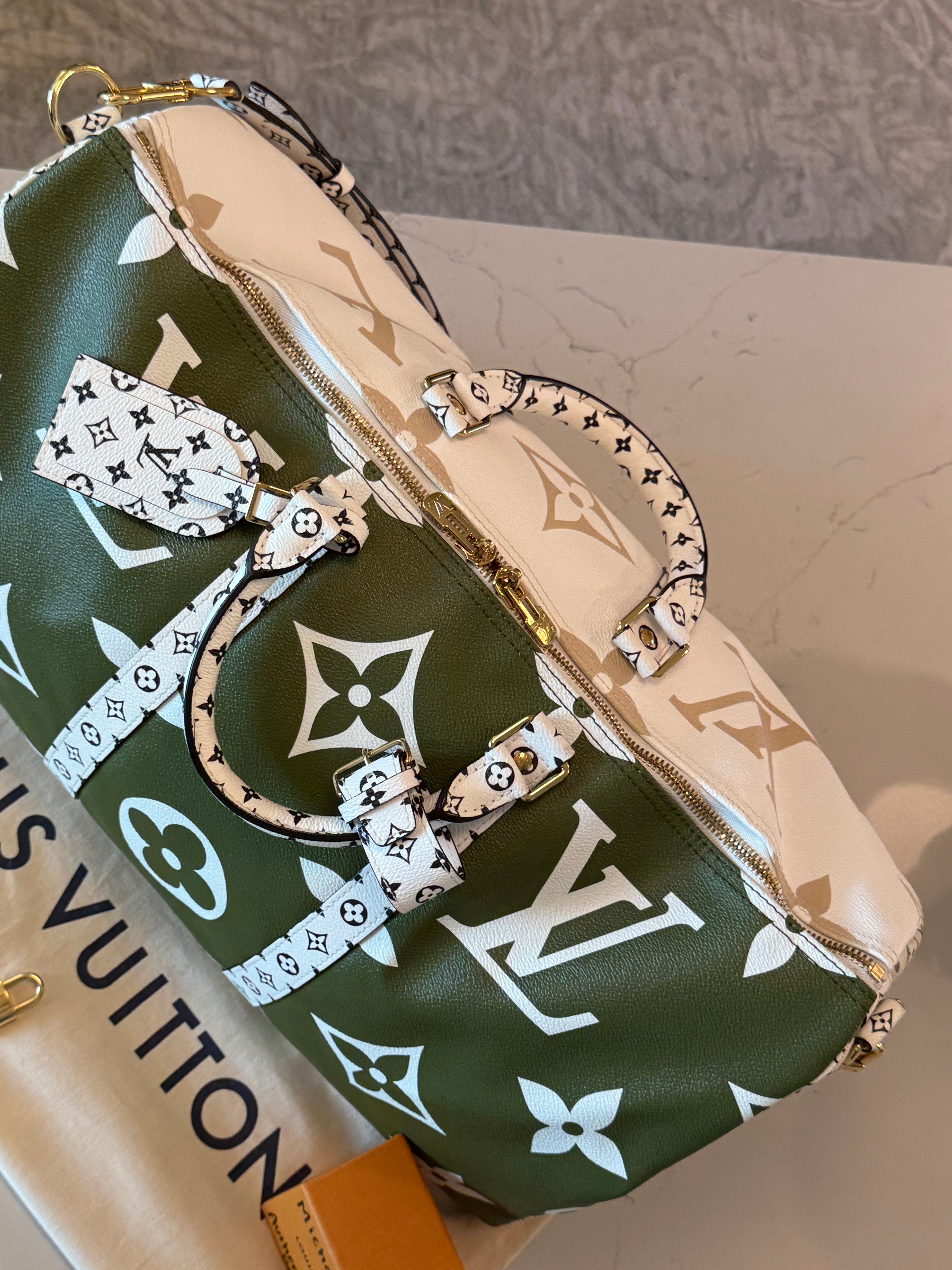 Louis Vuitton Keepall 50 Bandouliere Giant Khaki