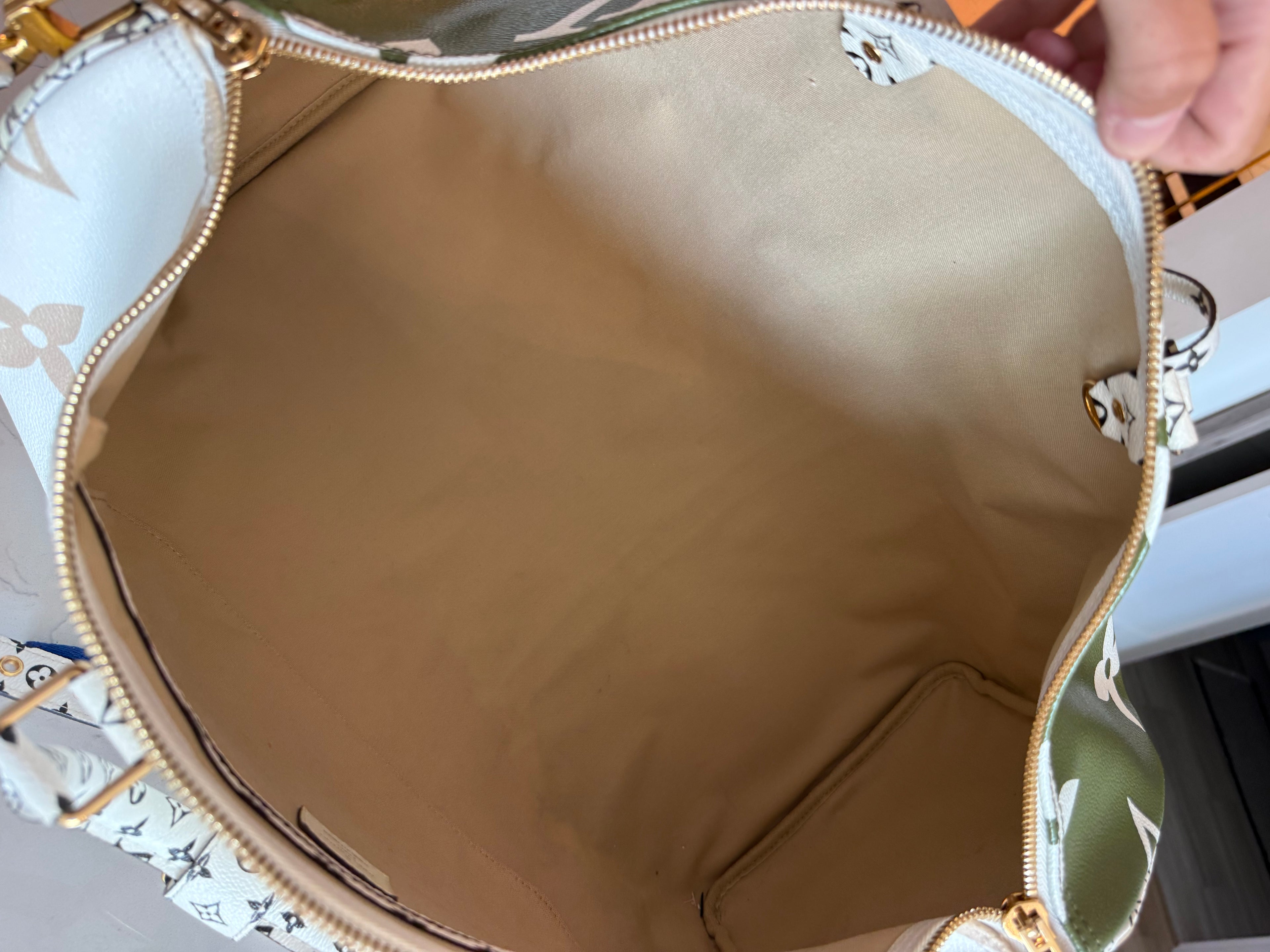 Louis Vuitton Keepall 50 Bandouliere Giant Khaki