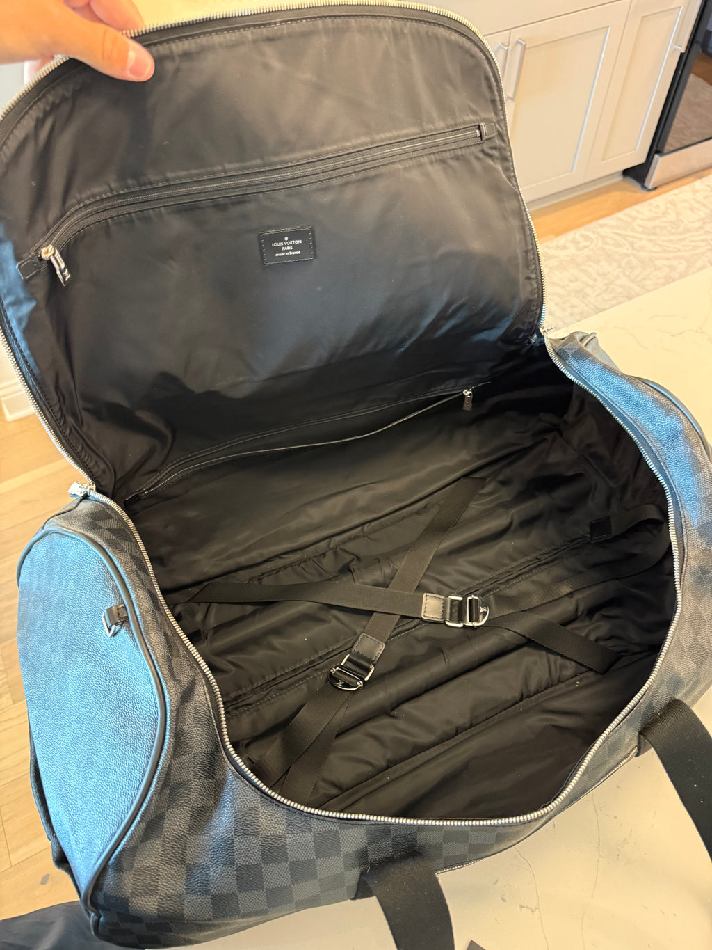 Louis Vuitton Neo Eole 65 Damier Graphite
