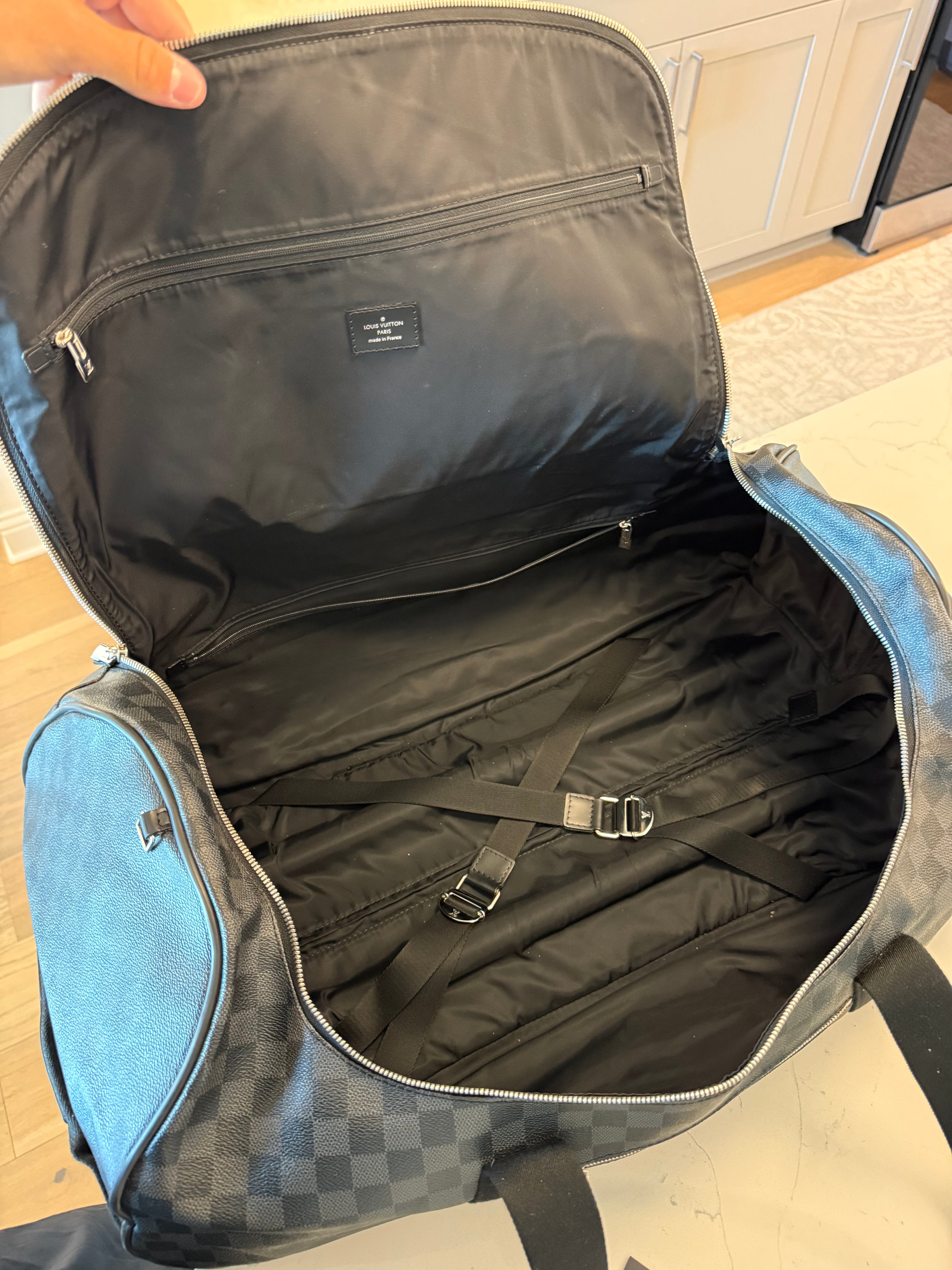 Louis Vuitton Neo Eole 65 Damier Graphite