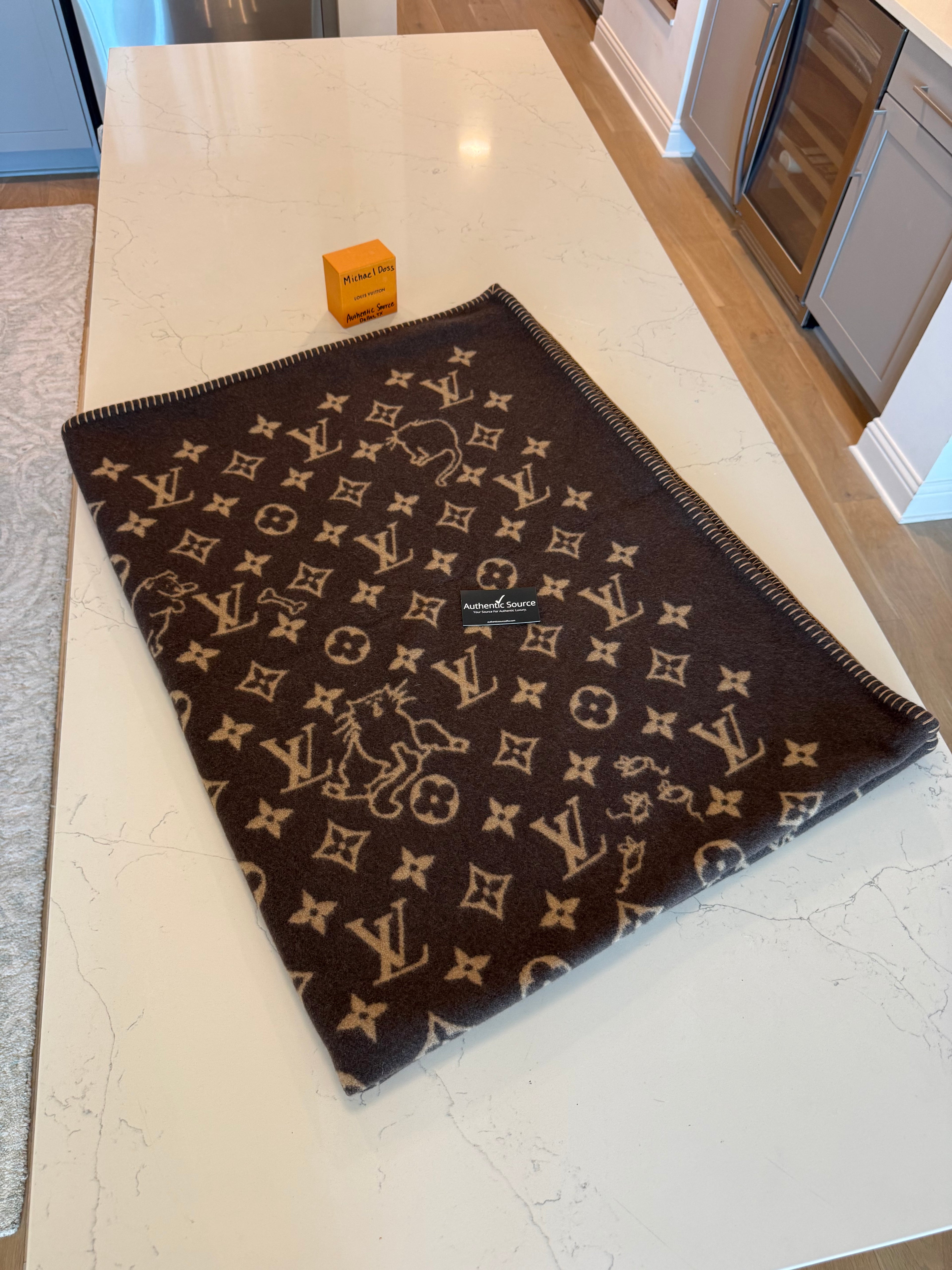 Louis Vuitton Catogram Neo Wool Blanket