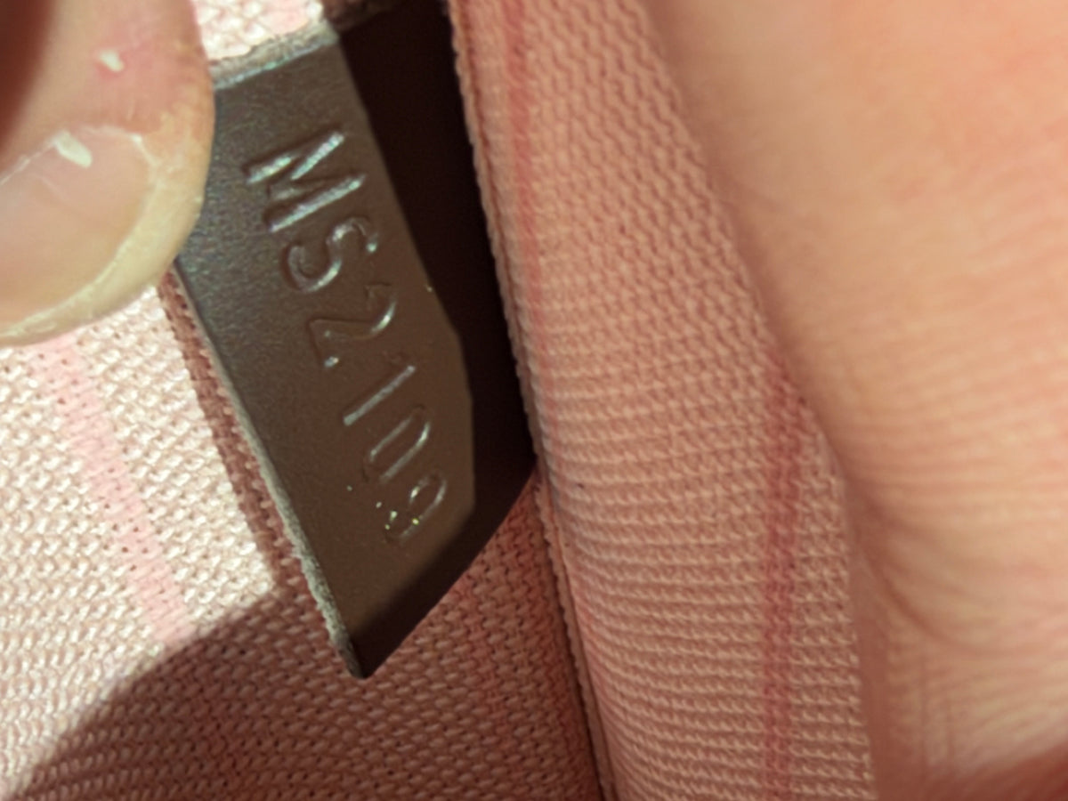 Louis Vuitton Clutch/Pouch DE Rare Interior