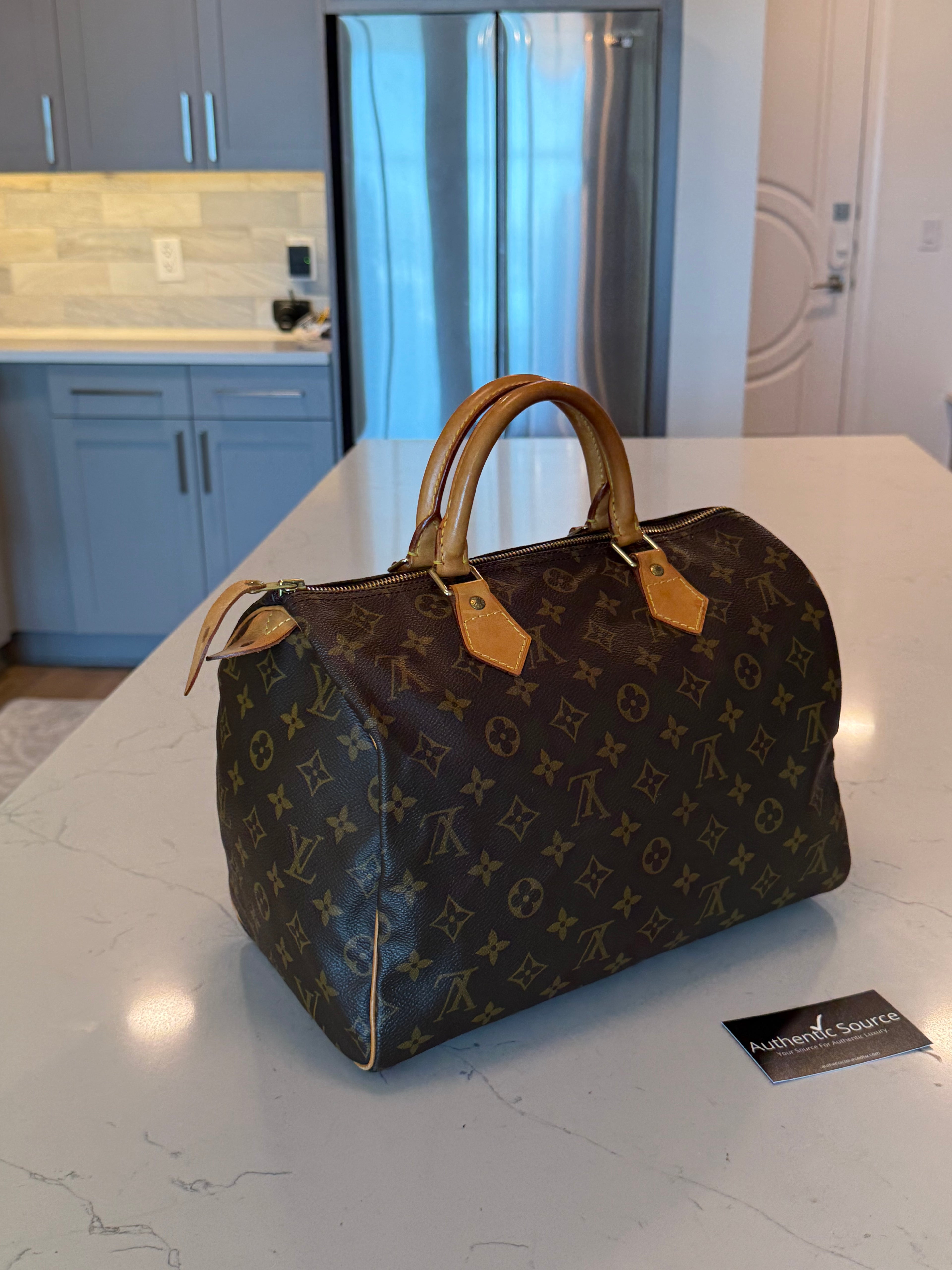 Louis Vuitton Speedy 30