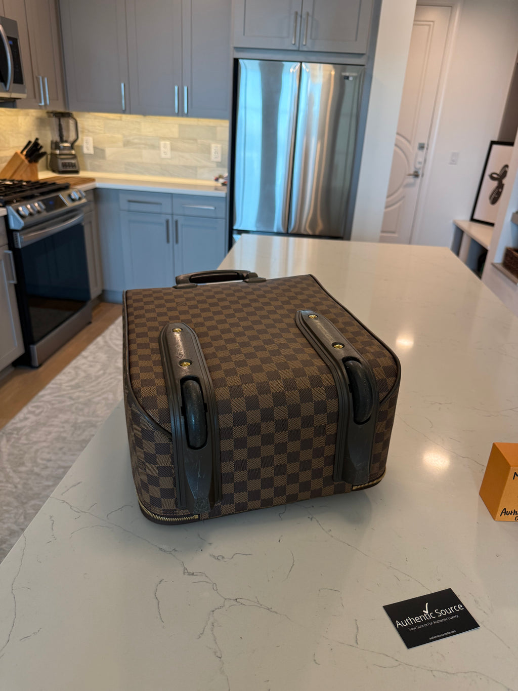 Louis Vuitton Pegase 45 Rolling Luggage DE