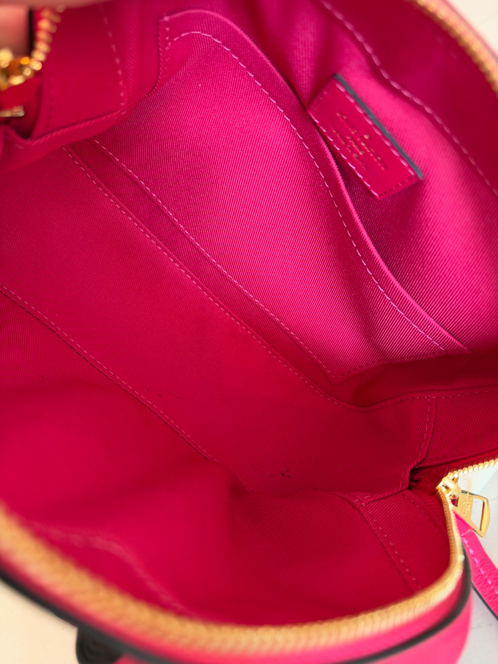 Louis Vuitton Monogram Saintonge - New