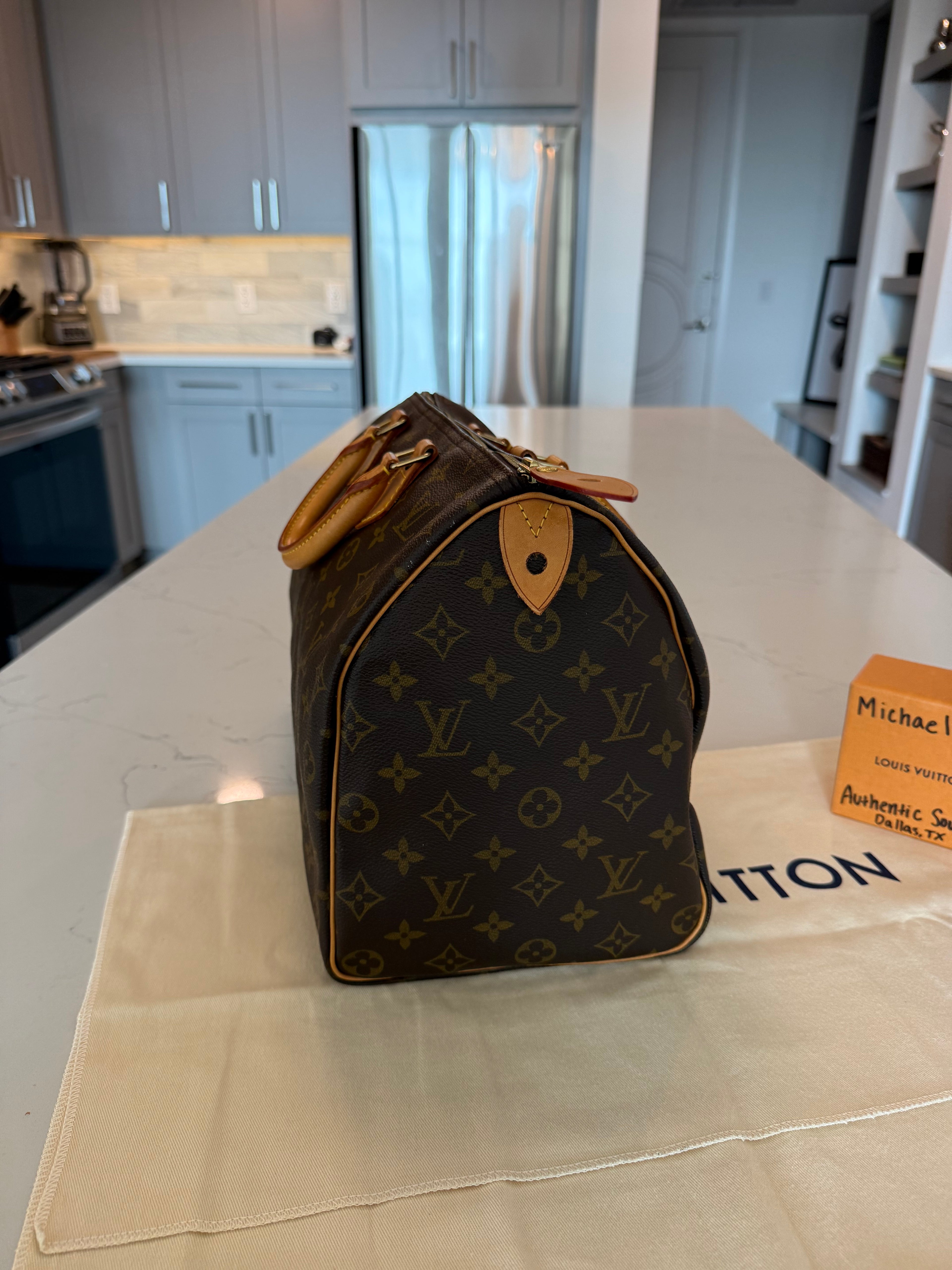 Louis Vuitton Speedy 35