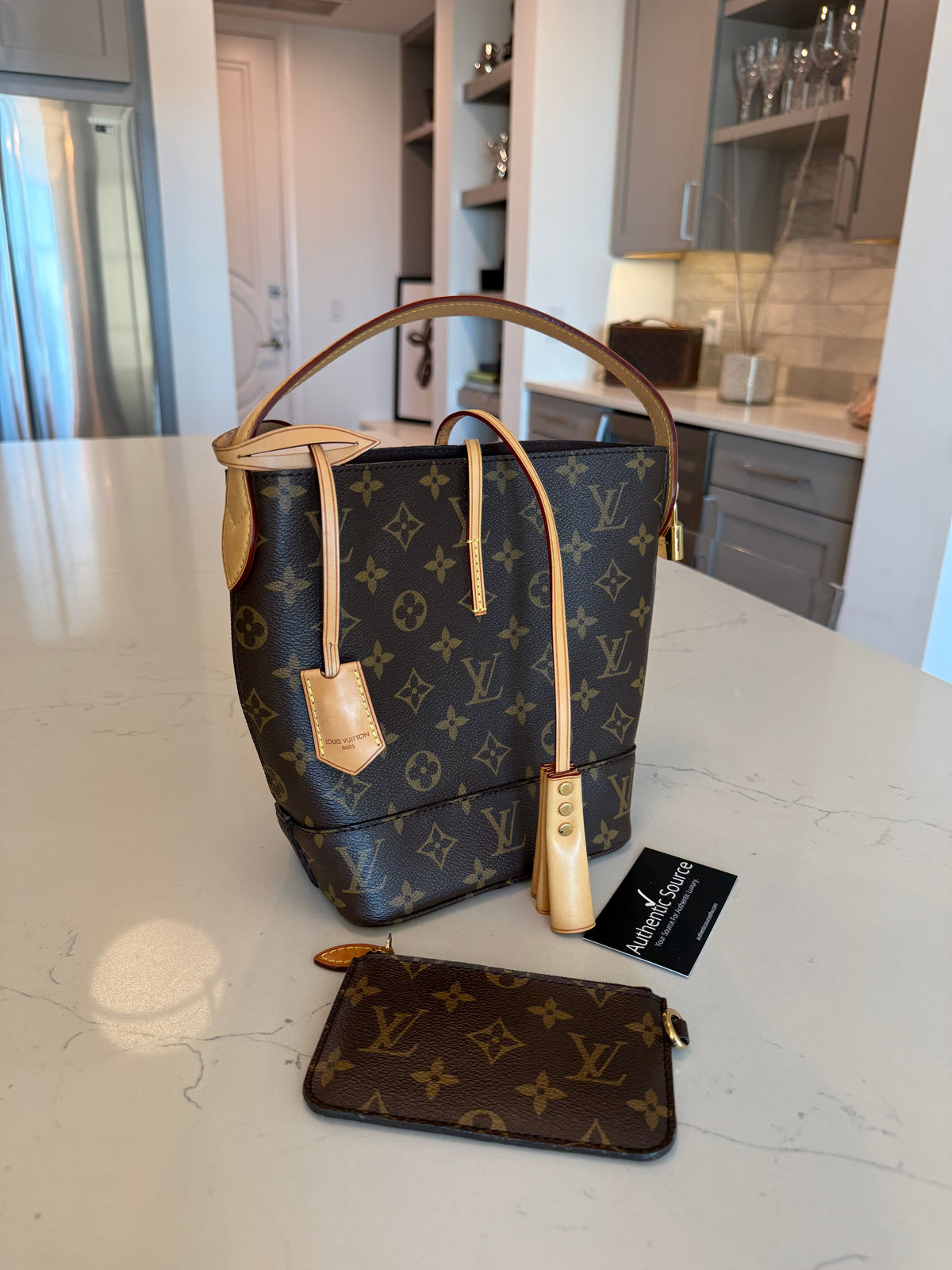 Louis Vuitton Idole PM Monogram - Rare Marc Jacobs Collection