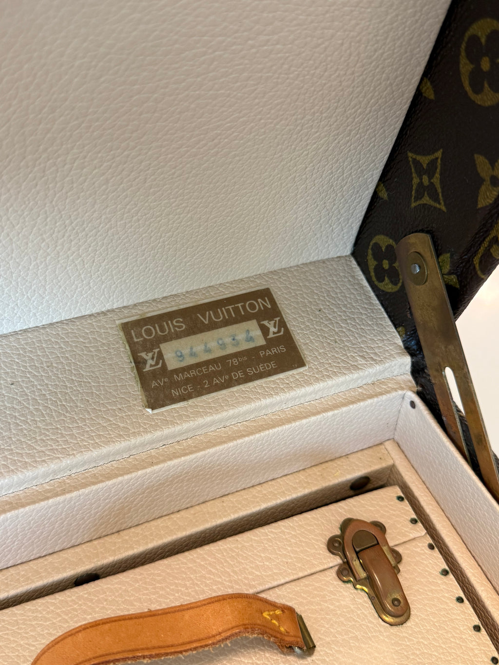 Louis Vuitton Boite Pharmacie Trunk